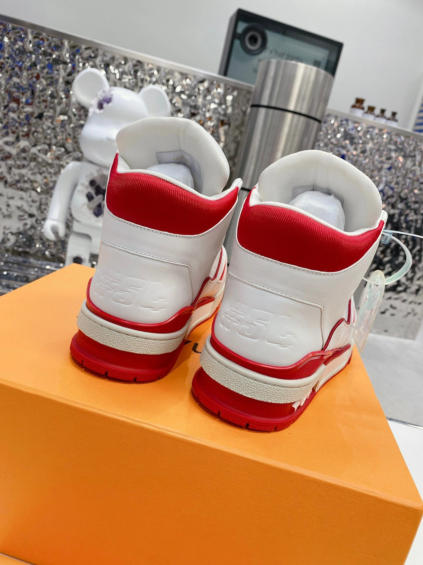 OOBB-- 1A54I4 Trainer cowhide item：B-X000K0105C