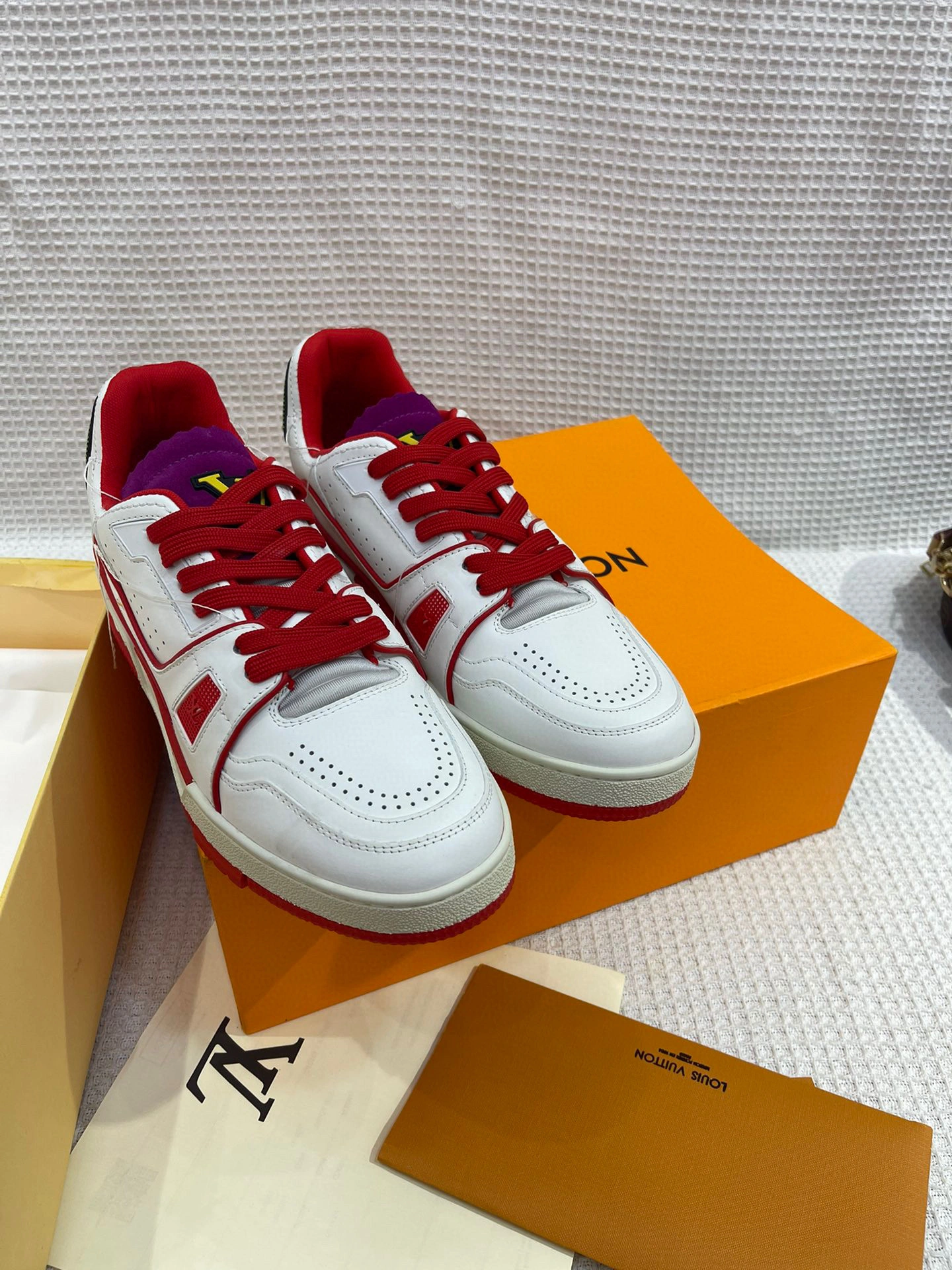 OOBB-- 1A9DA5 calfskin item：B-X000K0101C