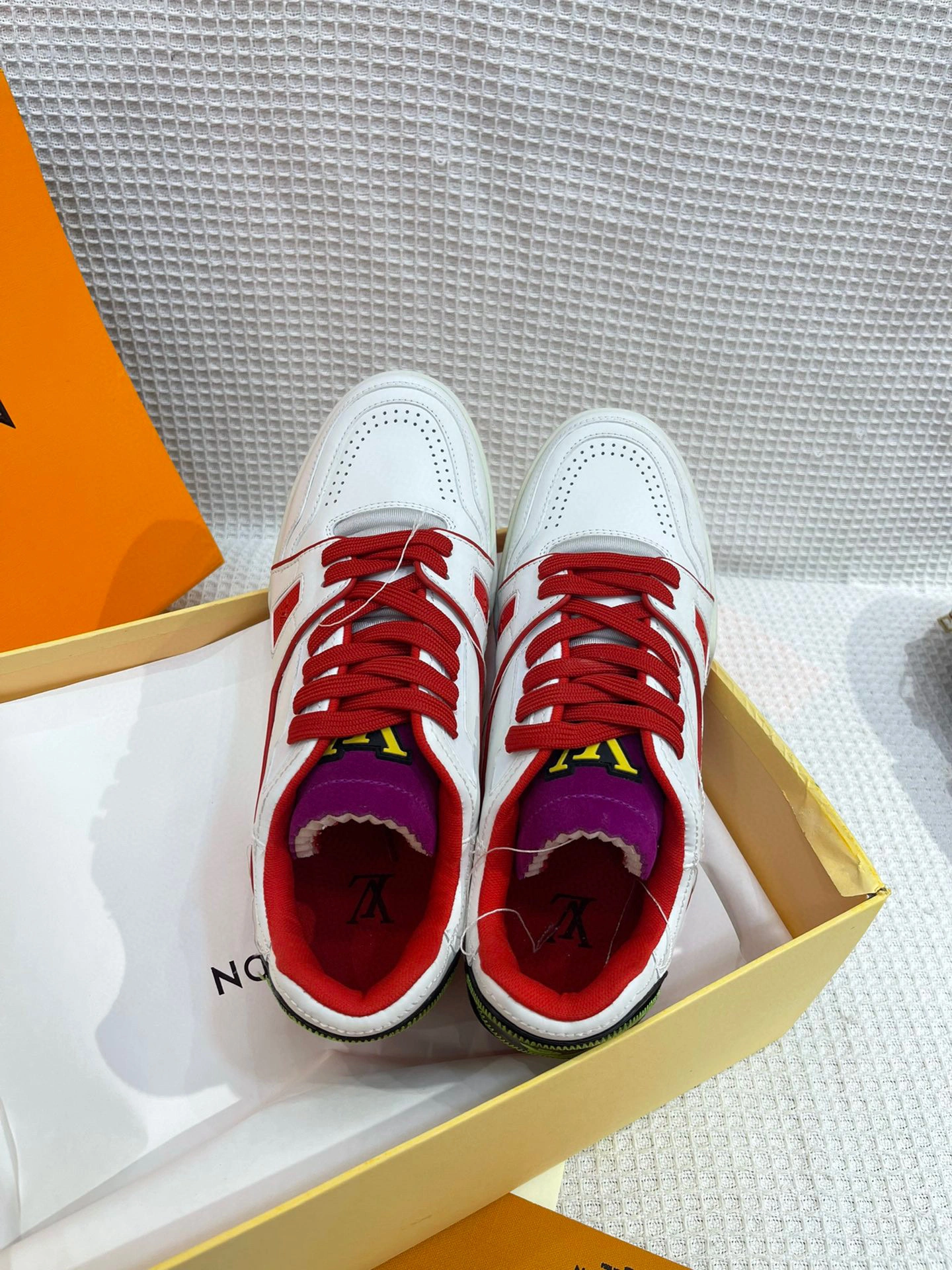 OOBB-- 1A9DA5 calfskin item：B-X000K0101C