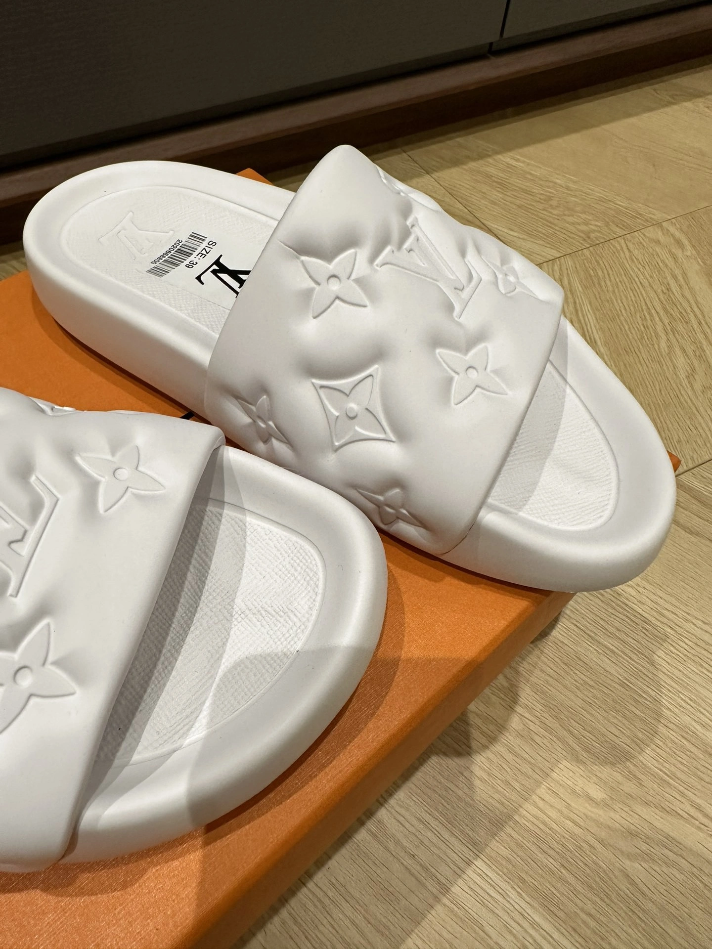 &OOBB-- 1A9FK3 item:C-X003F2133Y