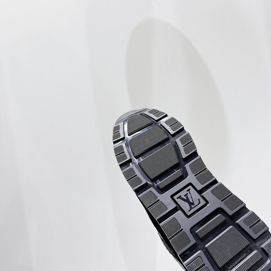 OOBB-- 1A9J1C RUN AWAY cowhide item:B-X032E0733L