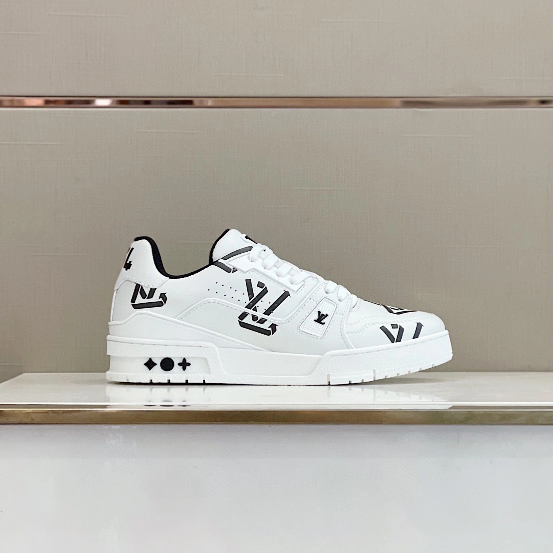 OOBB-- 1AAGXX 2022 TRAINER item：B-X032K0112C