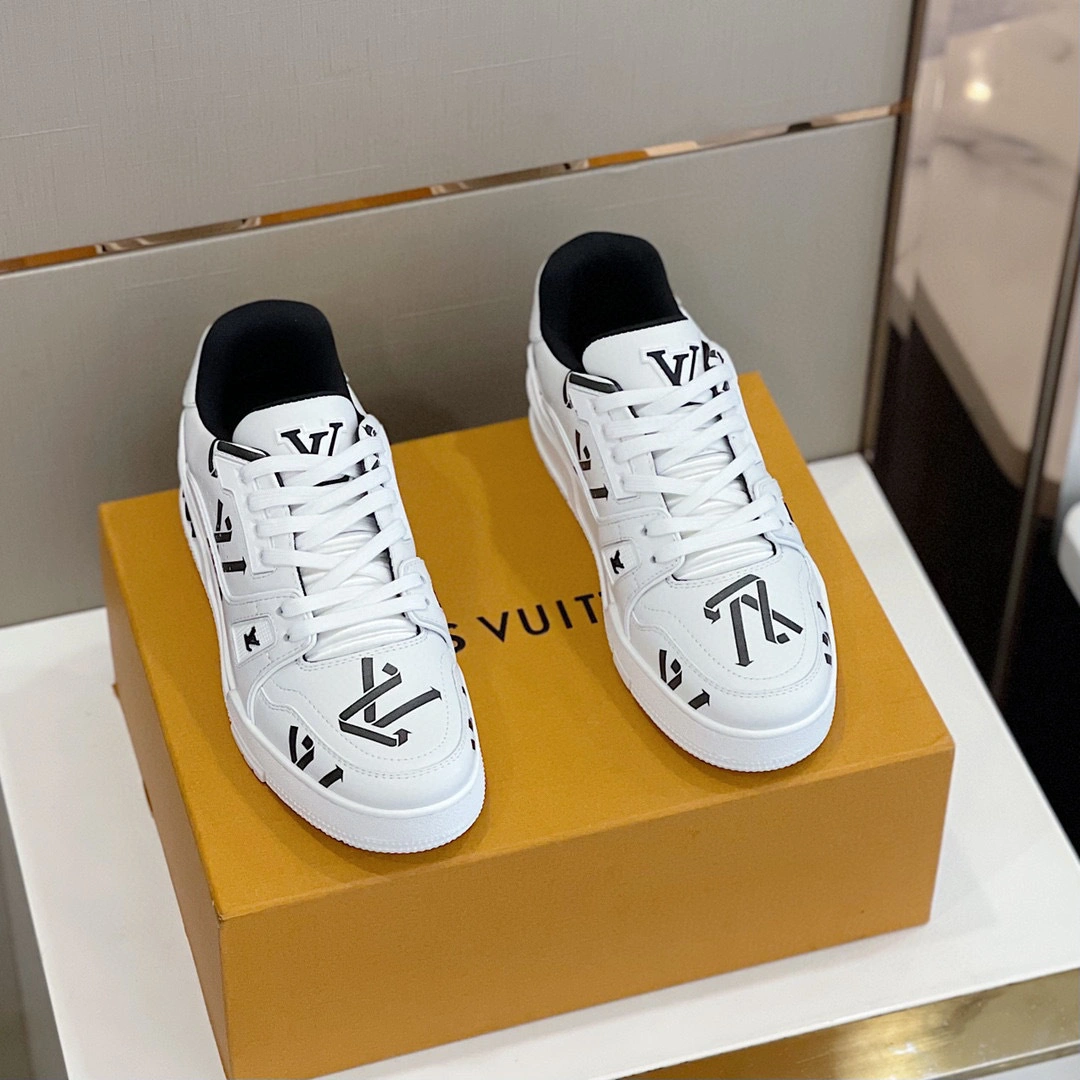 OOBB-- 1AAGXX 2022 TRAINER item：B-X032K0112C