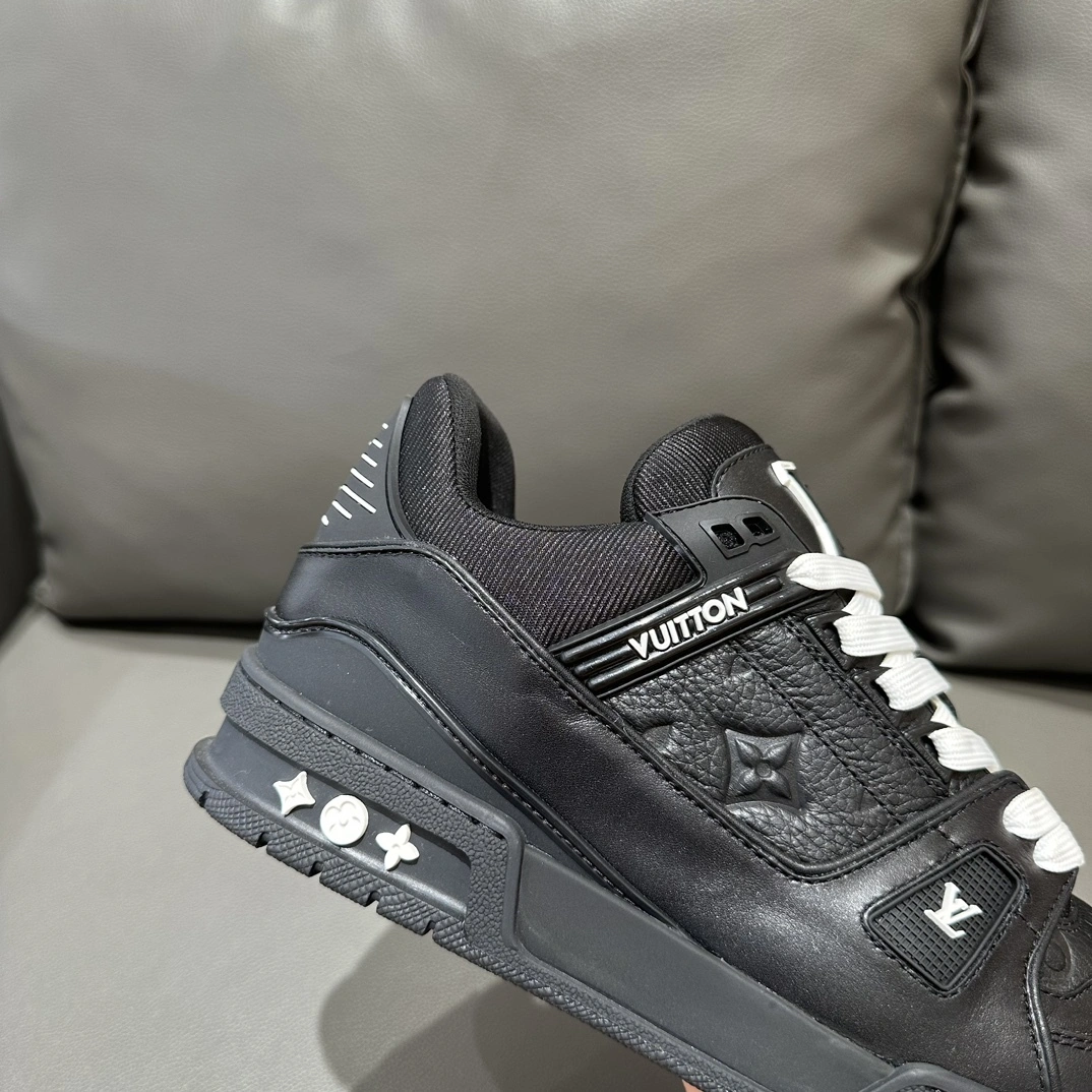 OOBB-- 1AAREW Trainer cowhide item:D-X230M1210