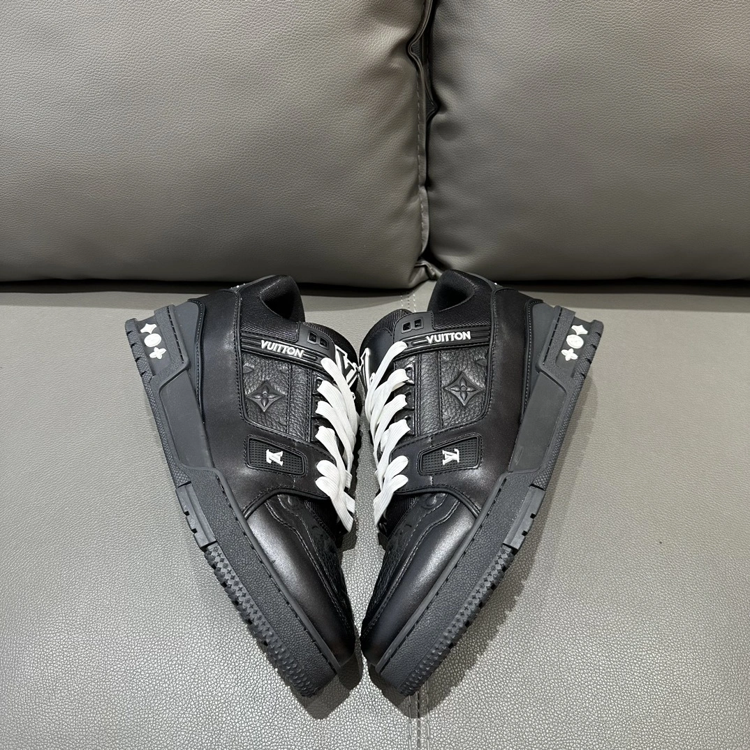 OOBB-- 1AAREW Trainer cowhide item:D-X230M1210