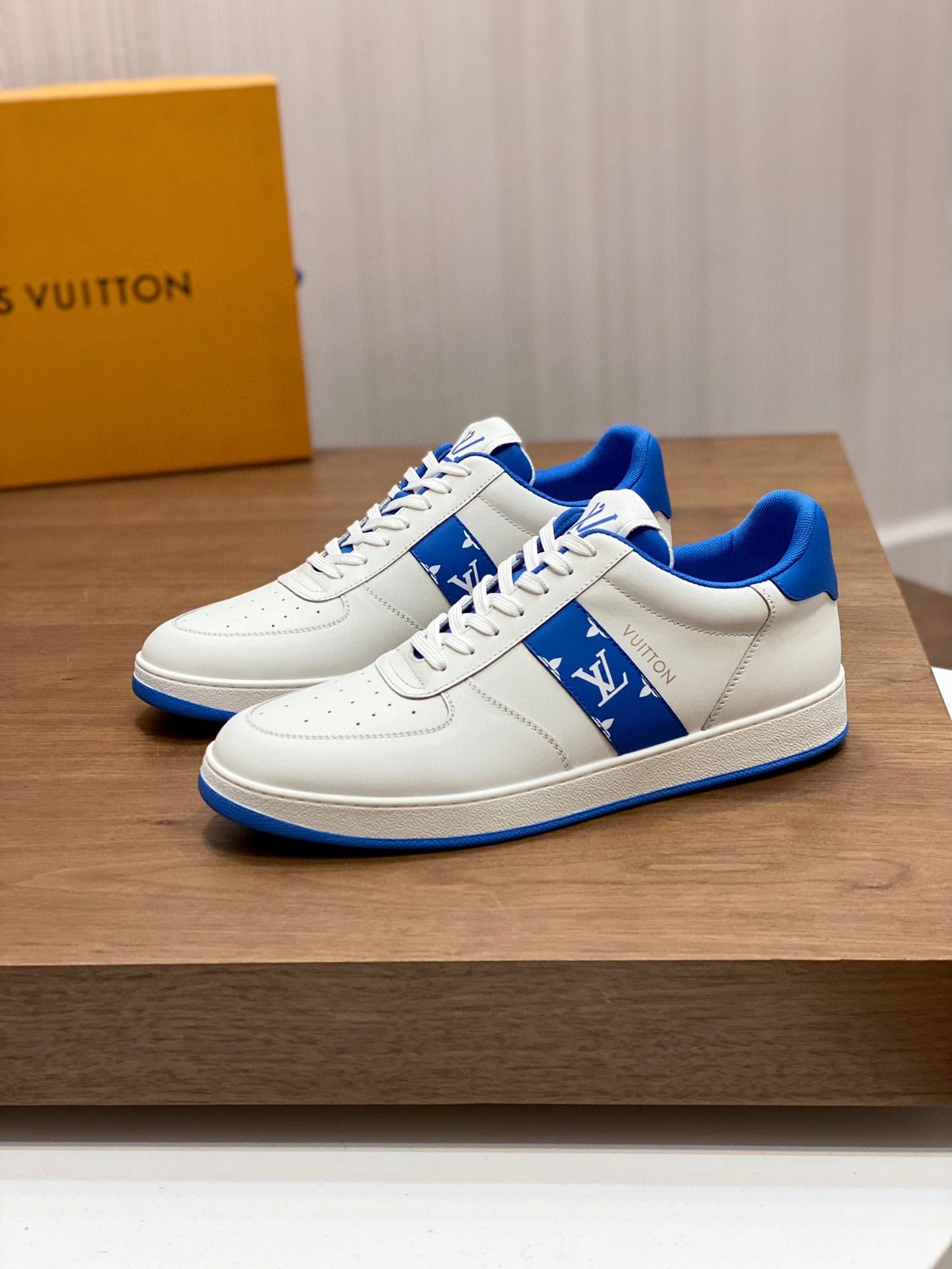 OOBB-- 1AAVA0 calfskin item：B-X313K0306C