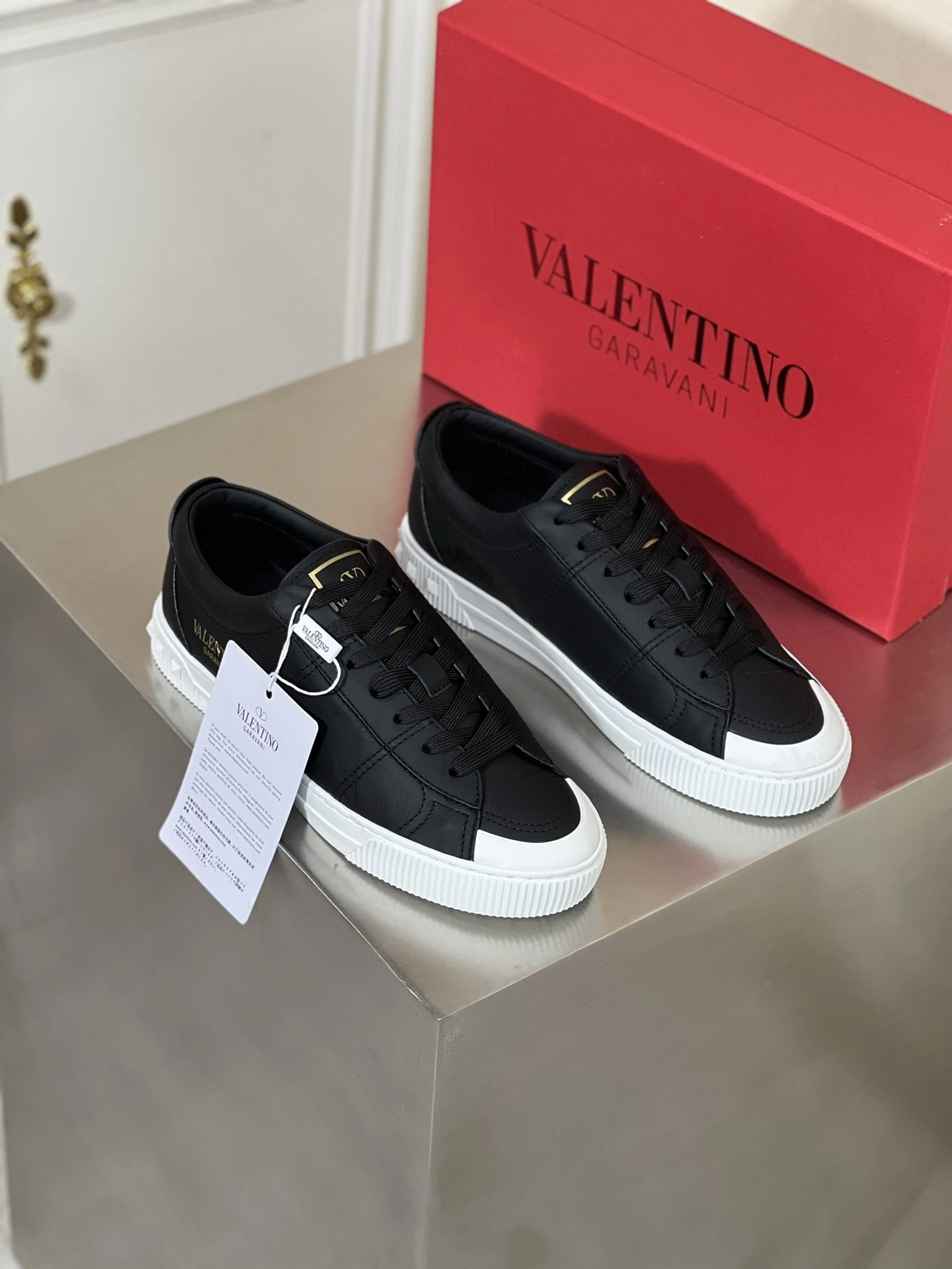 OOBB-- 1Y2S0F90JKD0NO Calfskin CITYPLANET logo item: D-X158B2359