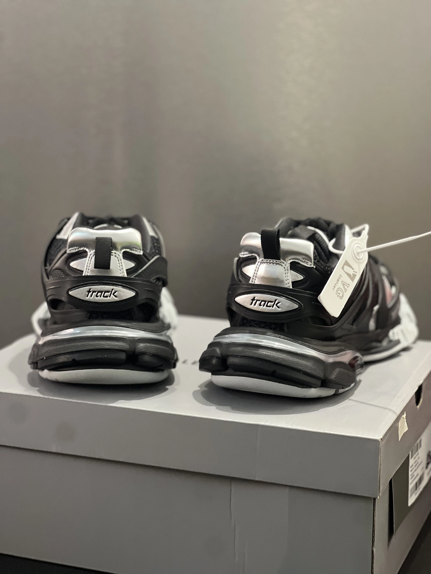 &OOBB-- 218593i161 542436W2FSC1081 track sneaker item:D-X000H2901