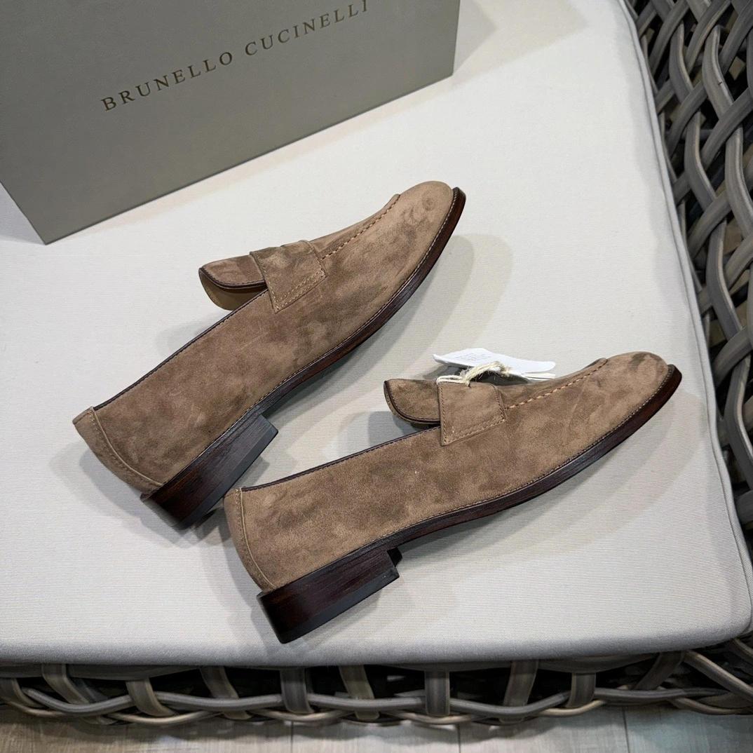 OOBB-- 2ru9588o MZUCCLV880C6784 cowhide item:E-X158D0236W