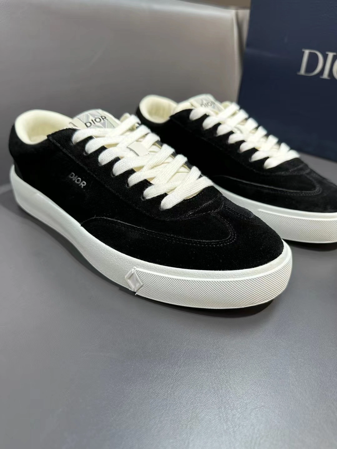 OOBB-- 3SN285ZRG_H866 cowhide item:D-X158B2304