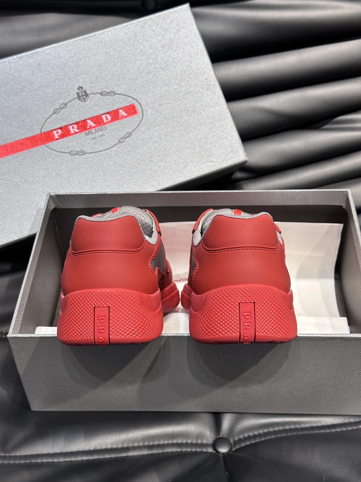 OOBB-- 4E6500_3LLJ_F0011_F_025 Calfskin item:D-X158M1137