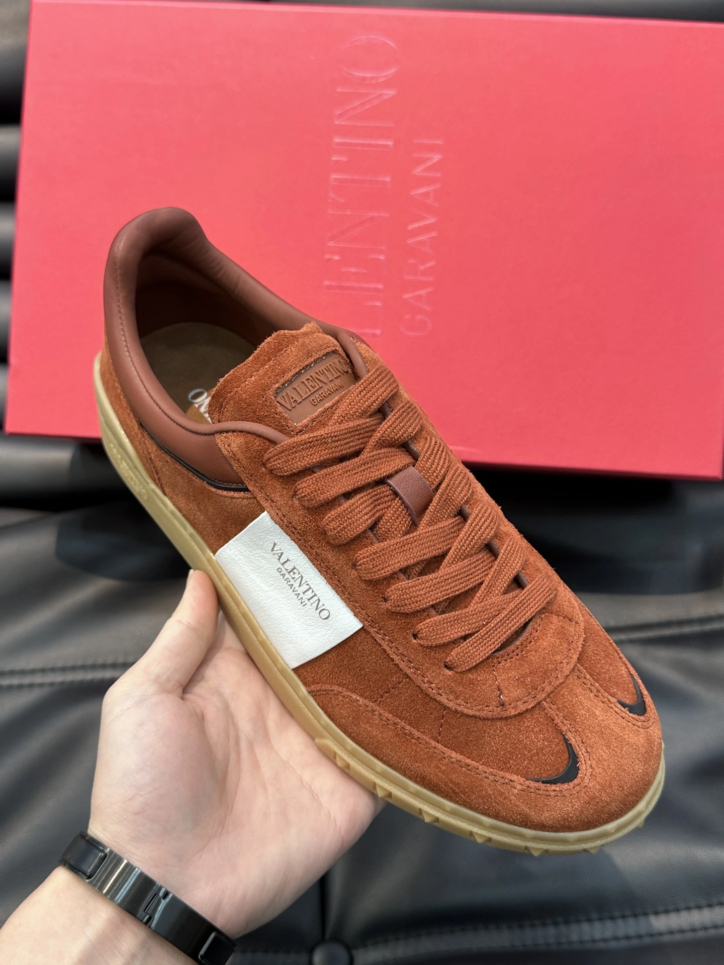 OOBB-- 4Y2S0H77FBEYDQ Calfskin item:D-X032C0590