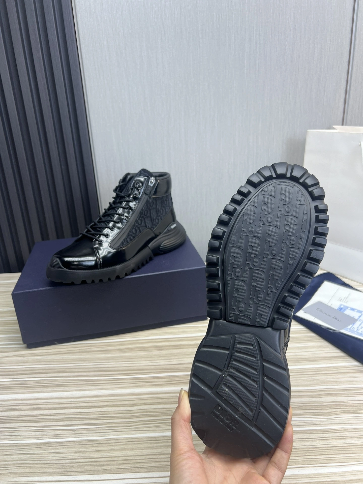 OOBB-- 4ior 3BO337ZXF_H969 cowhide sheepskin item:D-X000G1723