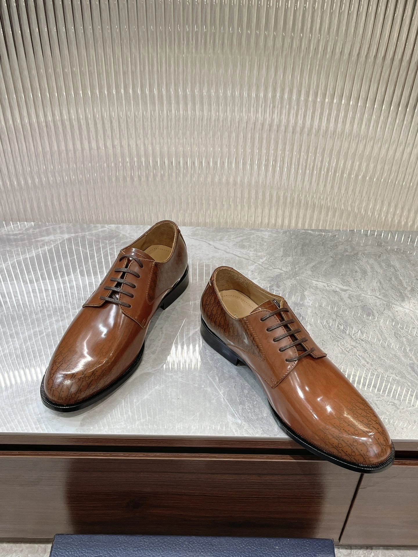 OOBB-- 4ior 3DE305ZTJ_H714 cowhide Timeless item:D-X158G1725