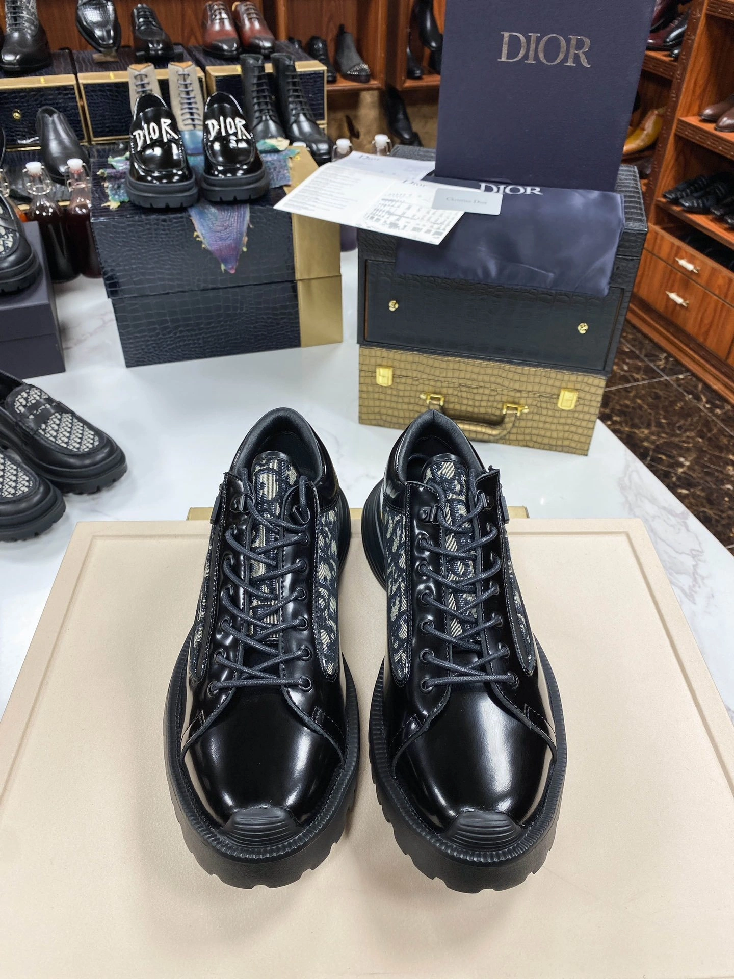OOBB-- 4ior 3DE379ZXF_H961 Calfskin item:D-X000G1716