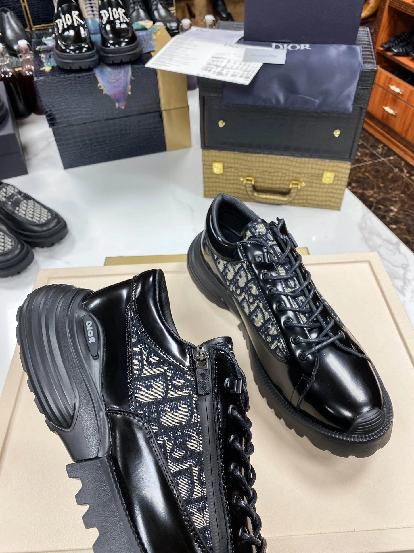 OOBB-- 4ior 3DE379ZXF_H961 Calfskin item:D-X000G1716