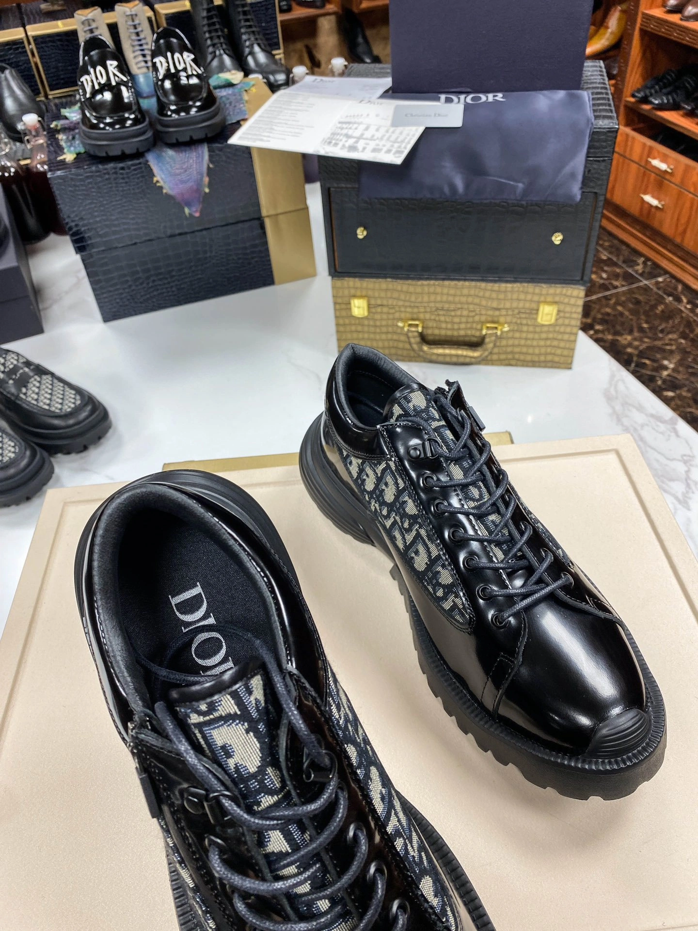 OOBB-- 4ior 3DE379ZXF_H961 Calfskin item:D-X000G1716