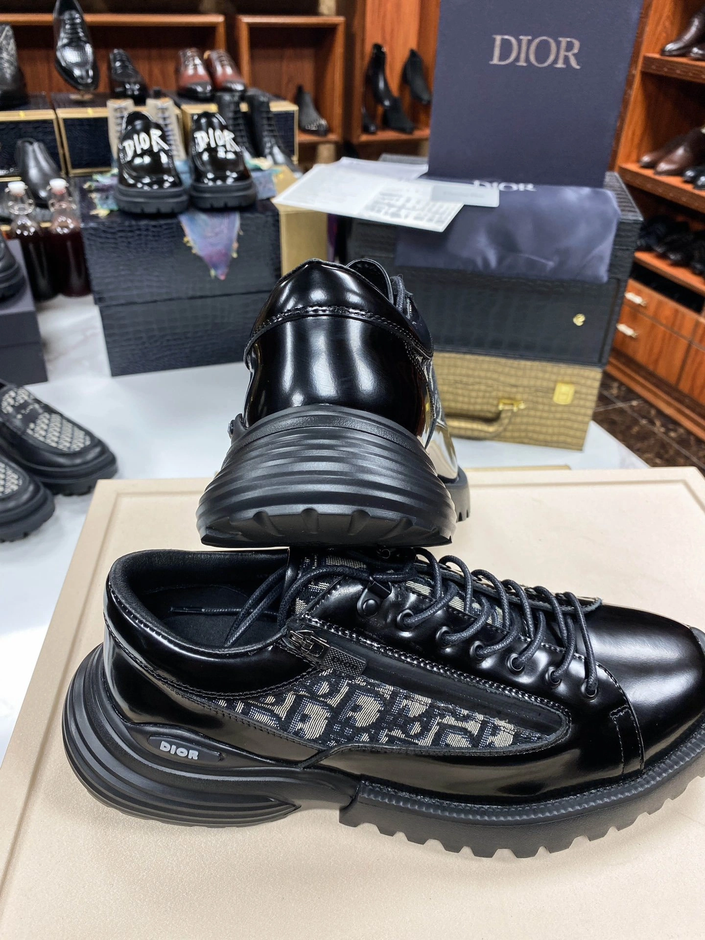 OOBB-- 4ior 3DE379ZXF_H961 Calfskin item:D-X000G1716