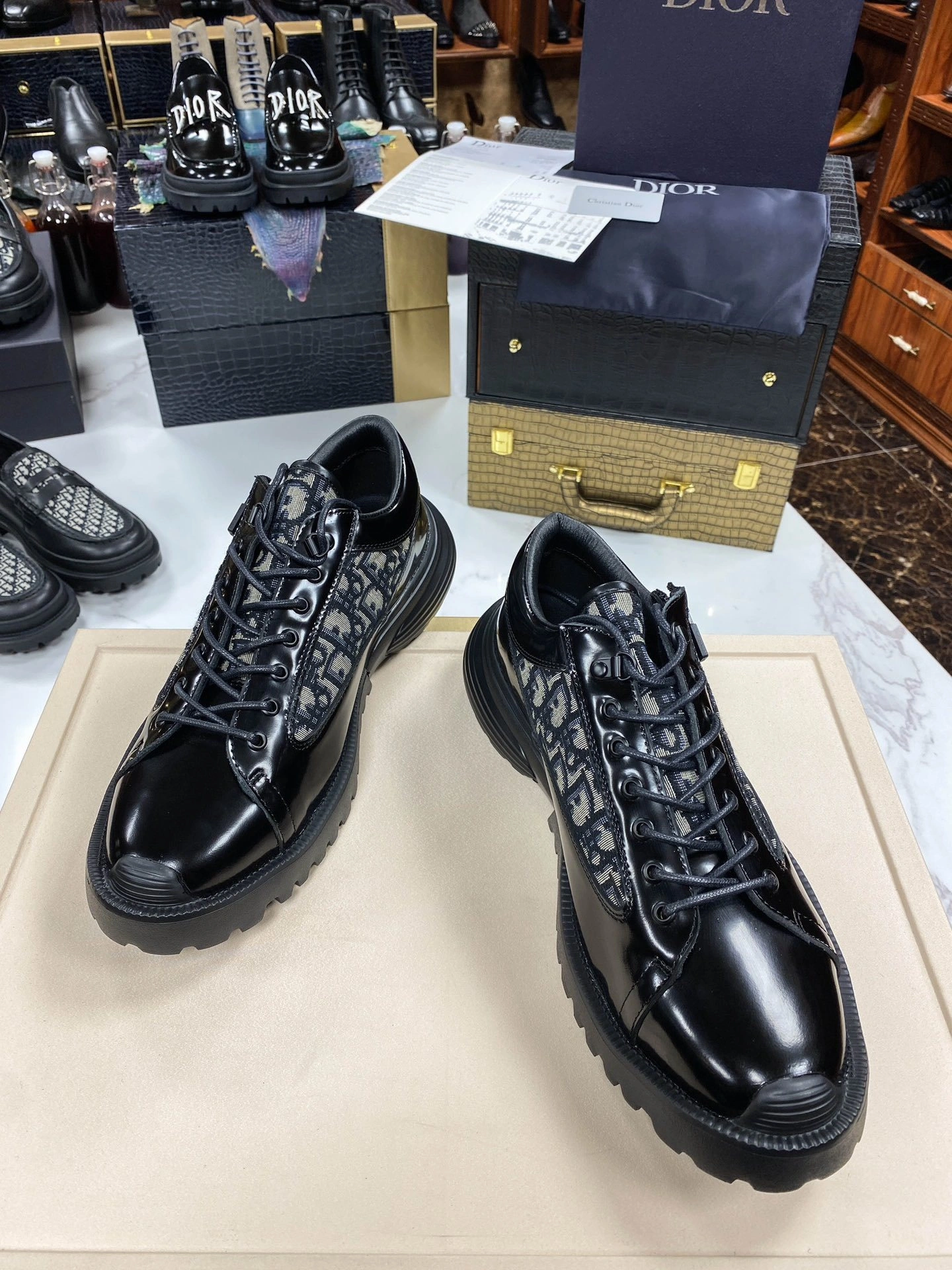 OOBB-- 4ior 3DE379ZXF_H961 Calfskin item:D-X000G1716