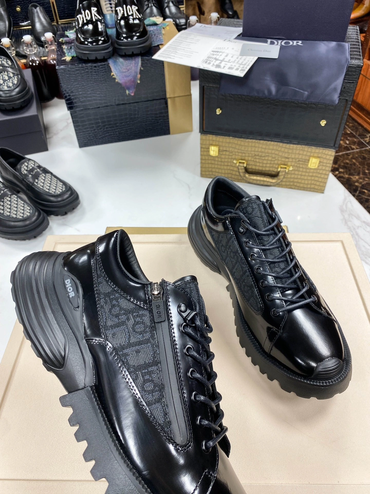 &OOBB-- 4ior 3DE379ZXF_H969 Calfskin item:D-X000G1722