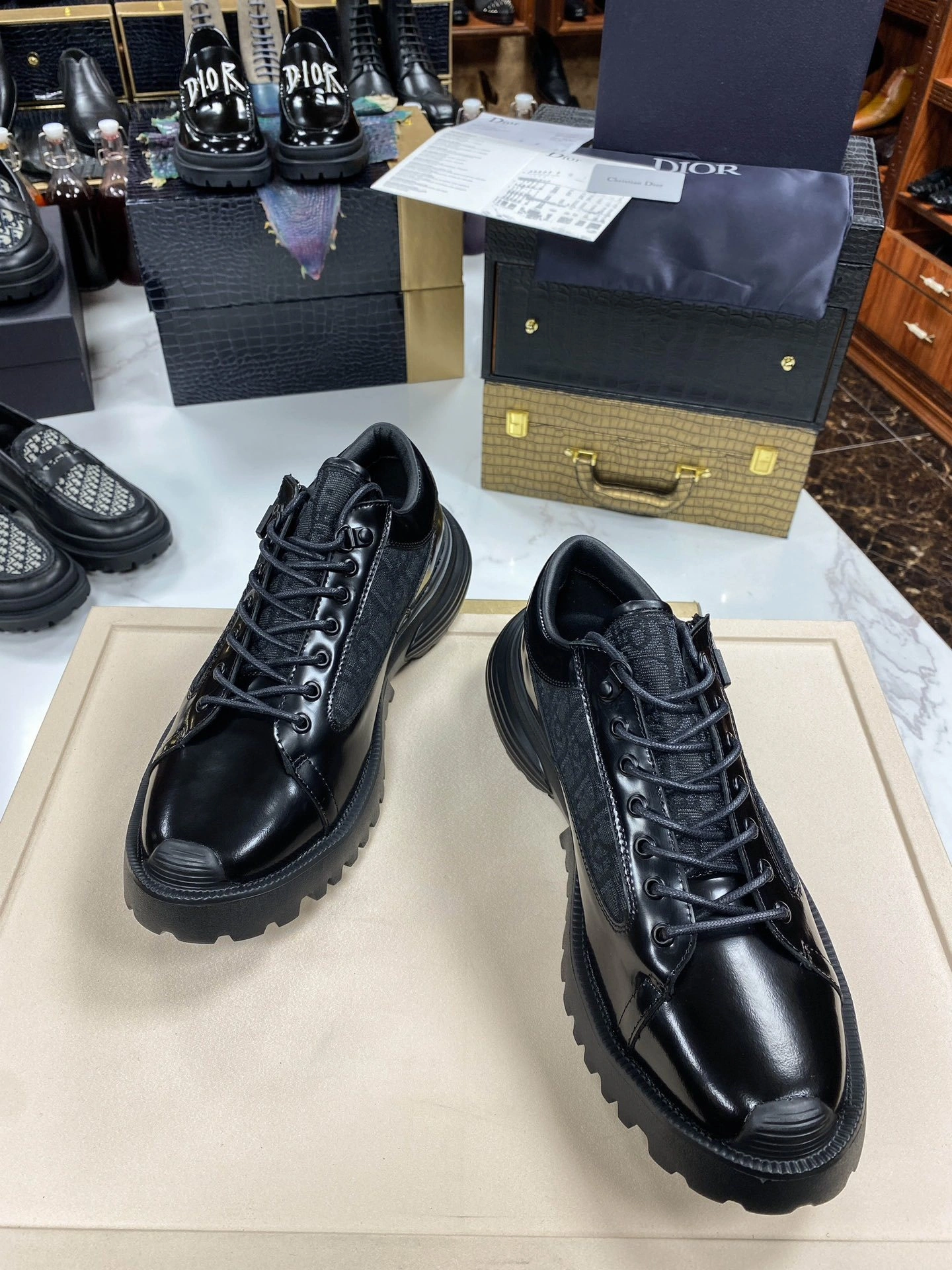 &OOBB-- 4ior 3DE379ZXF_H969 Calfskin item:D-X000G1722