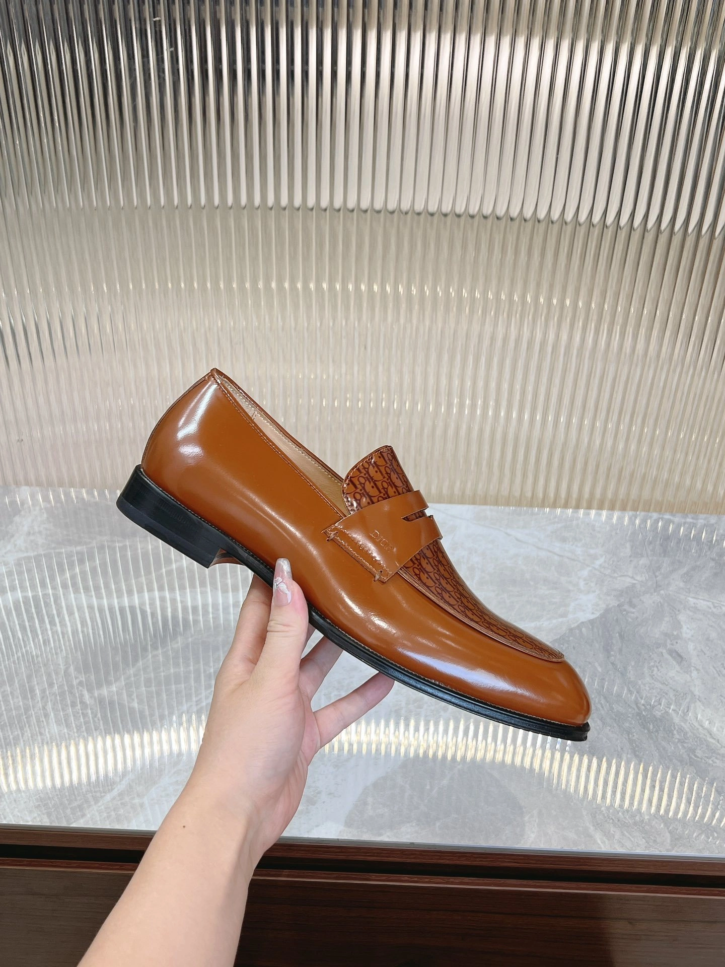 OOBB-- 4ior 3LO122ZZB_H714 Timeless cowhide item:D-X158G1727