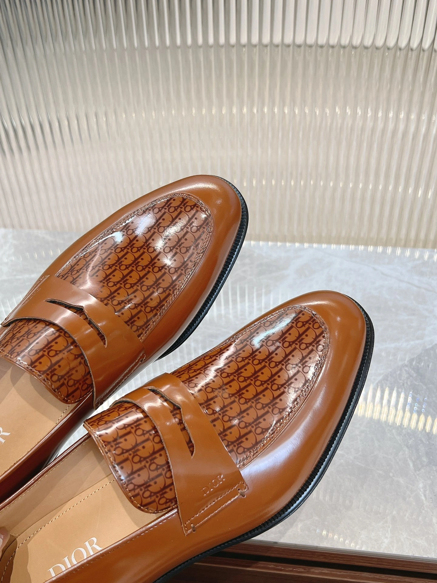 OOBB-- 4ior 3LO122ZZB_H714 Timeless cowhide item:D-X158G1727