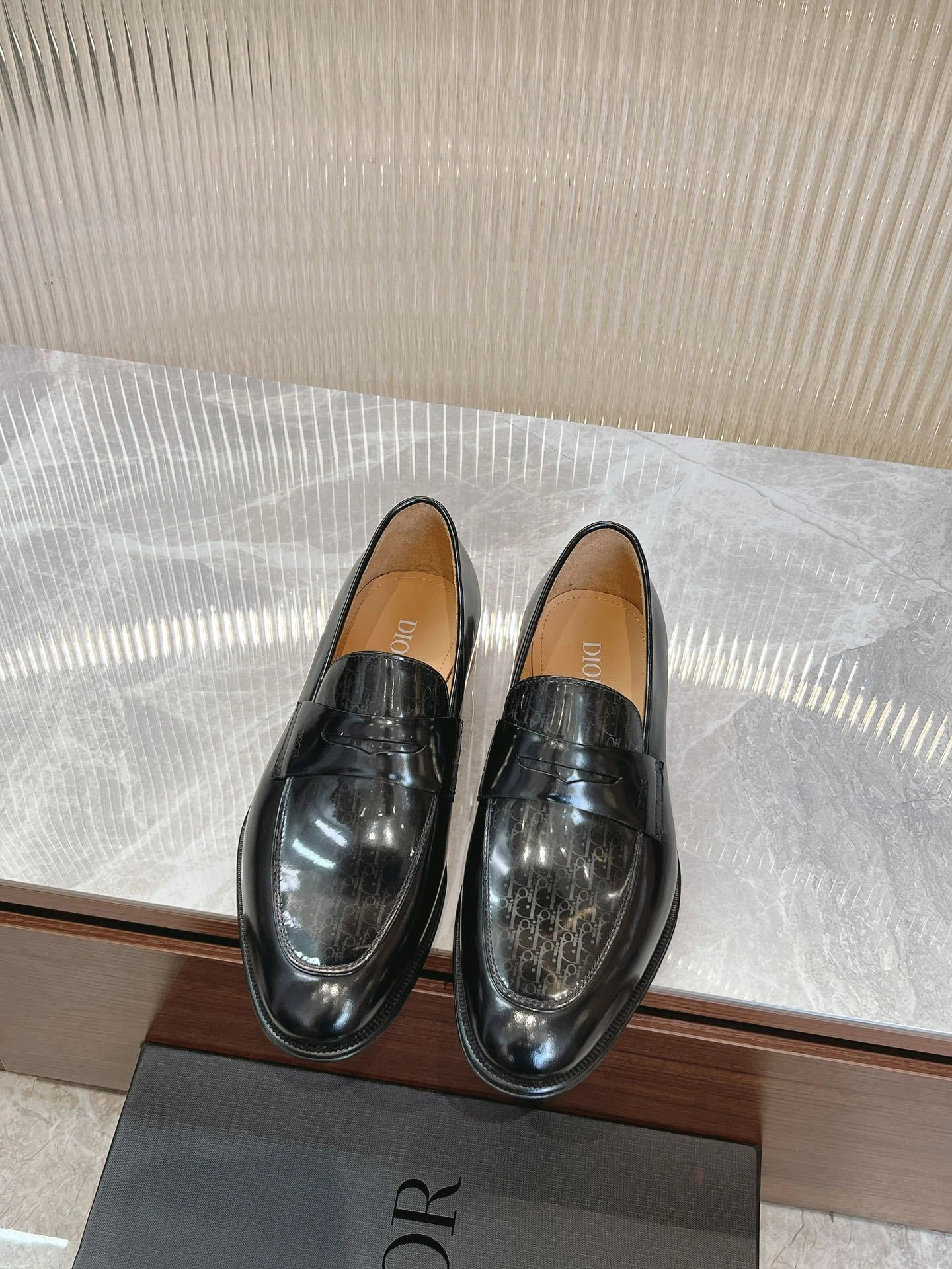 OOBB-- 4ior 3LO122ZZB_H900 Timeless cowhide item:D-X158G1726