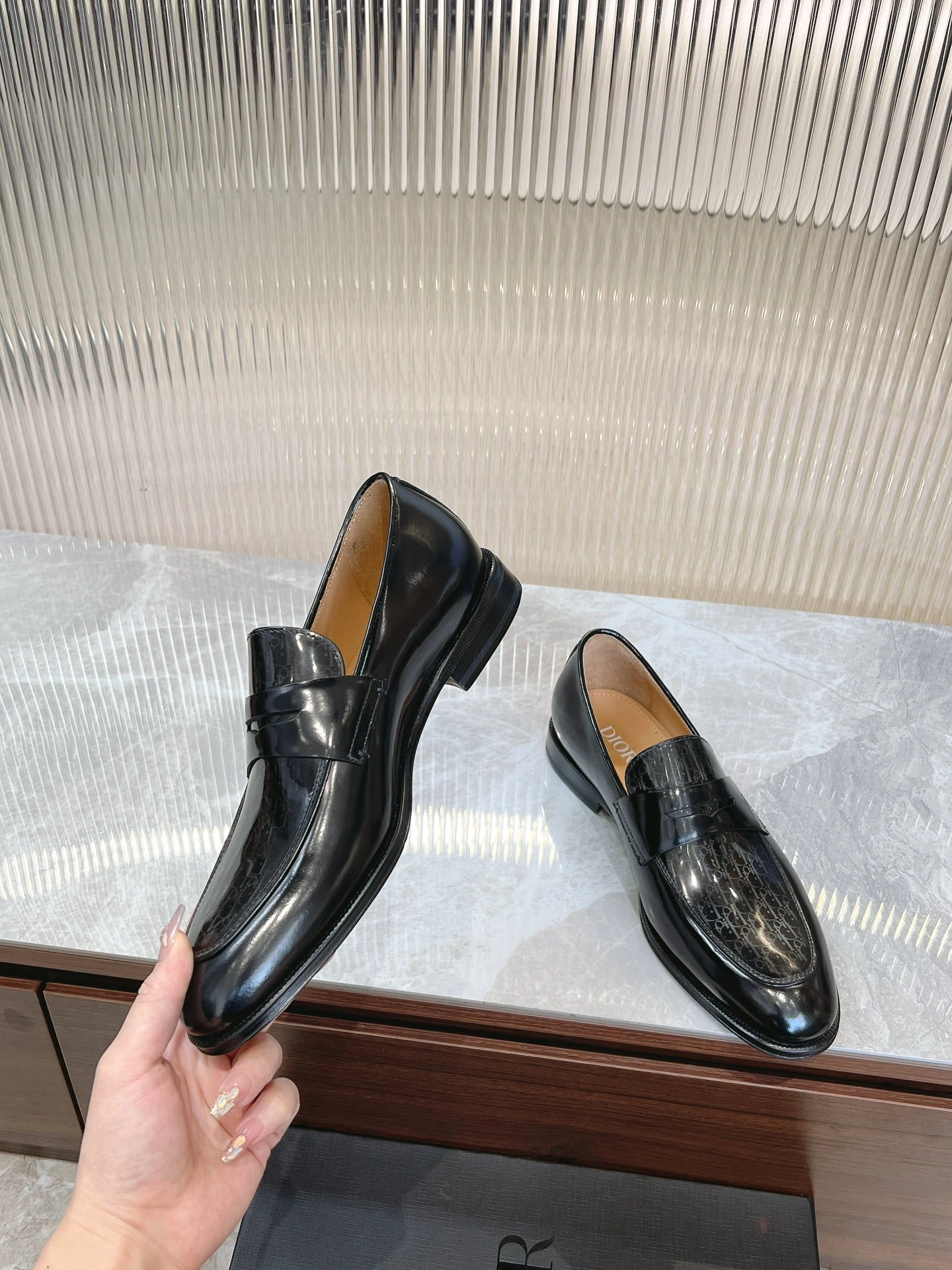 OOBB-- 4ior 3LO122ZZB_H900 Timeless cowhide item:D-X158G1726