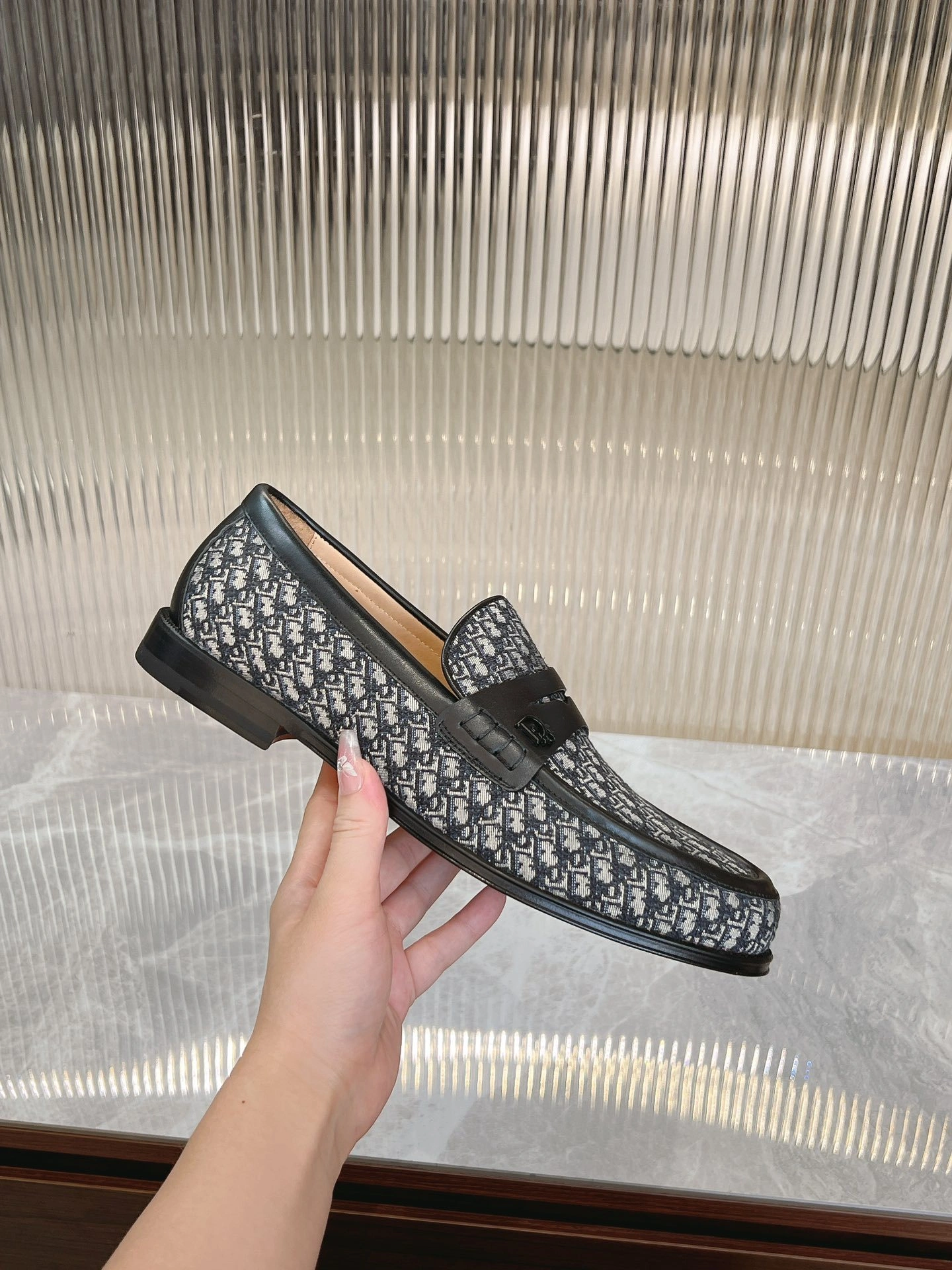 OOBB-- 4ior 3LO129ZUJ_H961 Granville cowhide item:D-X158G1715