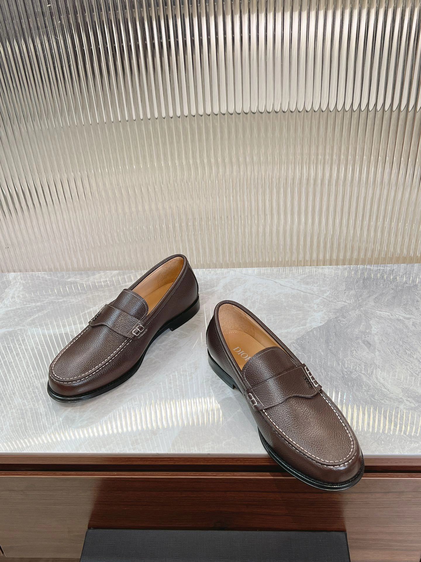 OOBB-- 4ior 3LO146YJK_H750 Granville cowhide item:D-X158G1720