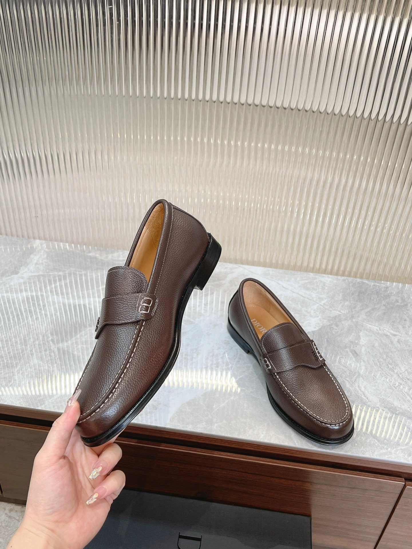 OOBB-- 4ior 3LO146YJK_H750 Granville cowhide item:D-X158G1720
