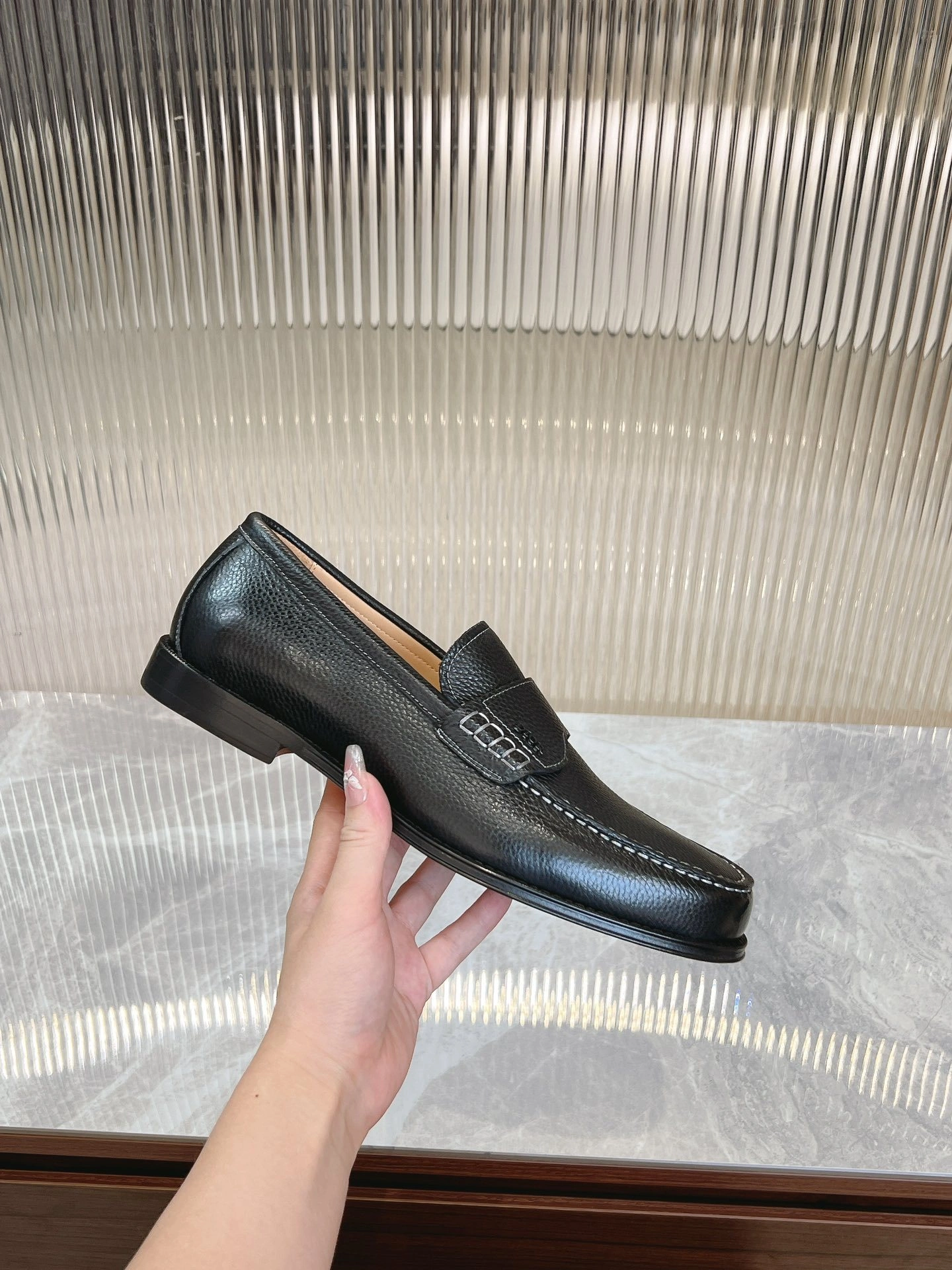 OOBB-- 4ior 3LO146YJK_H900 Granville cowhide item:D-X158G1721