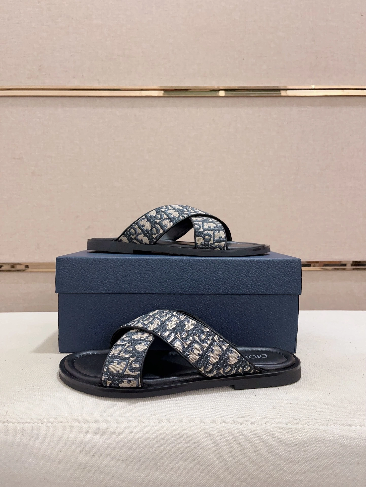 OOBB-- 4ior 3SA126ZSA_H961 sheepskin item:D-X313G1707