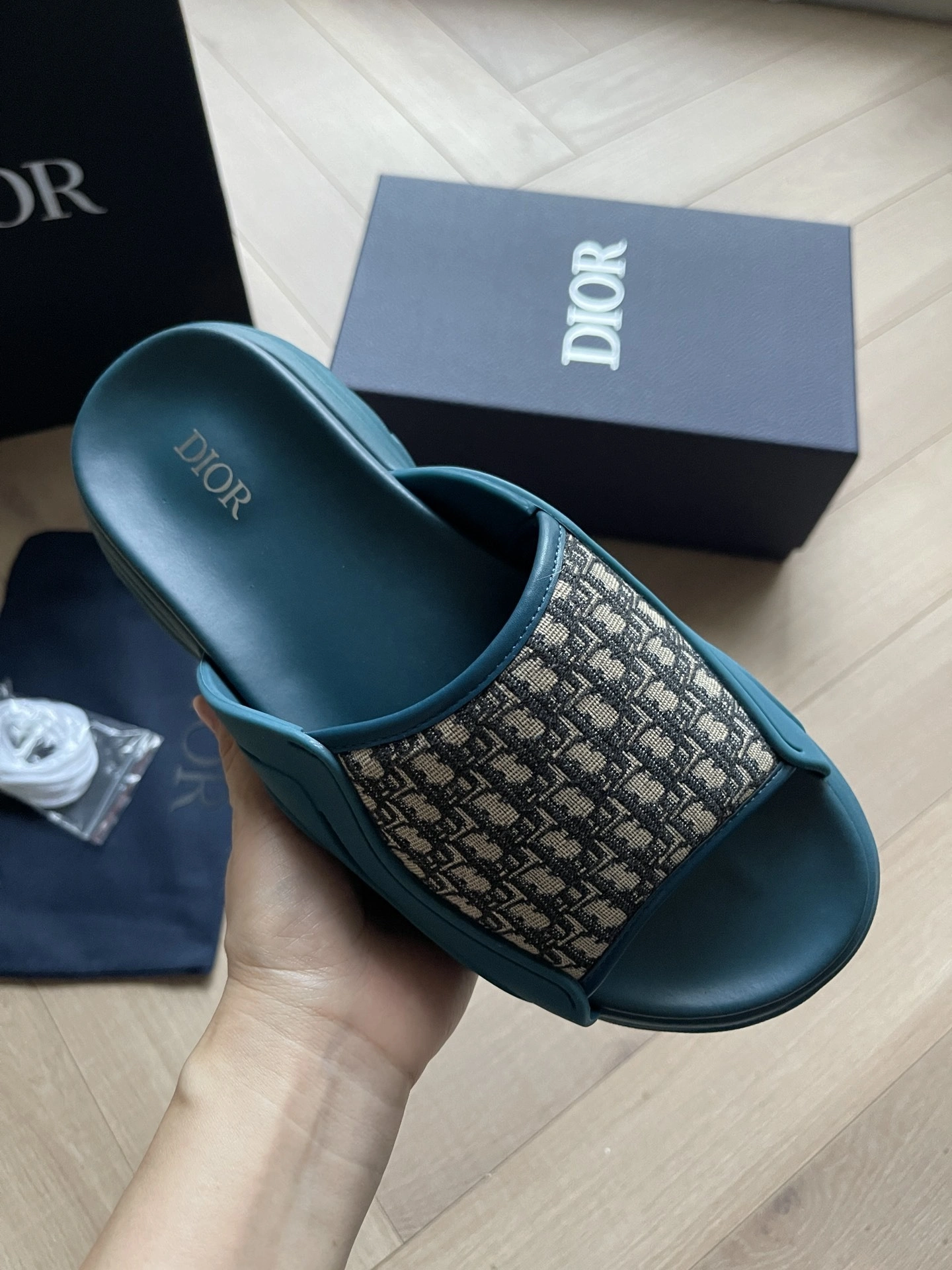 OOBB-- 4ior 3SA132ZYF_H561 H-Town cowhide item:D-X313G1759
