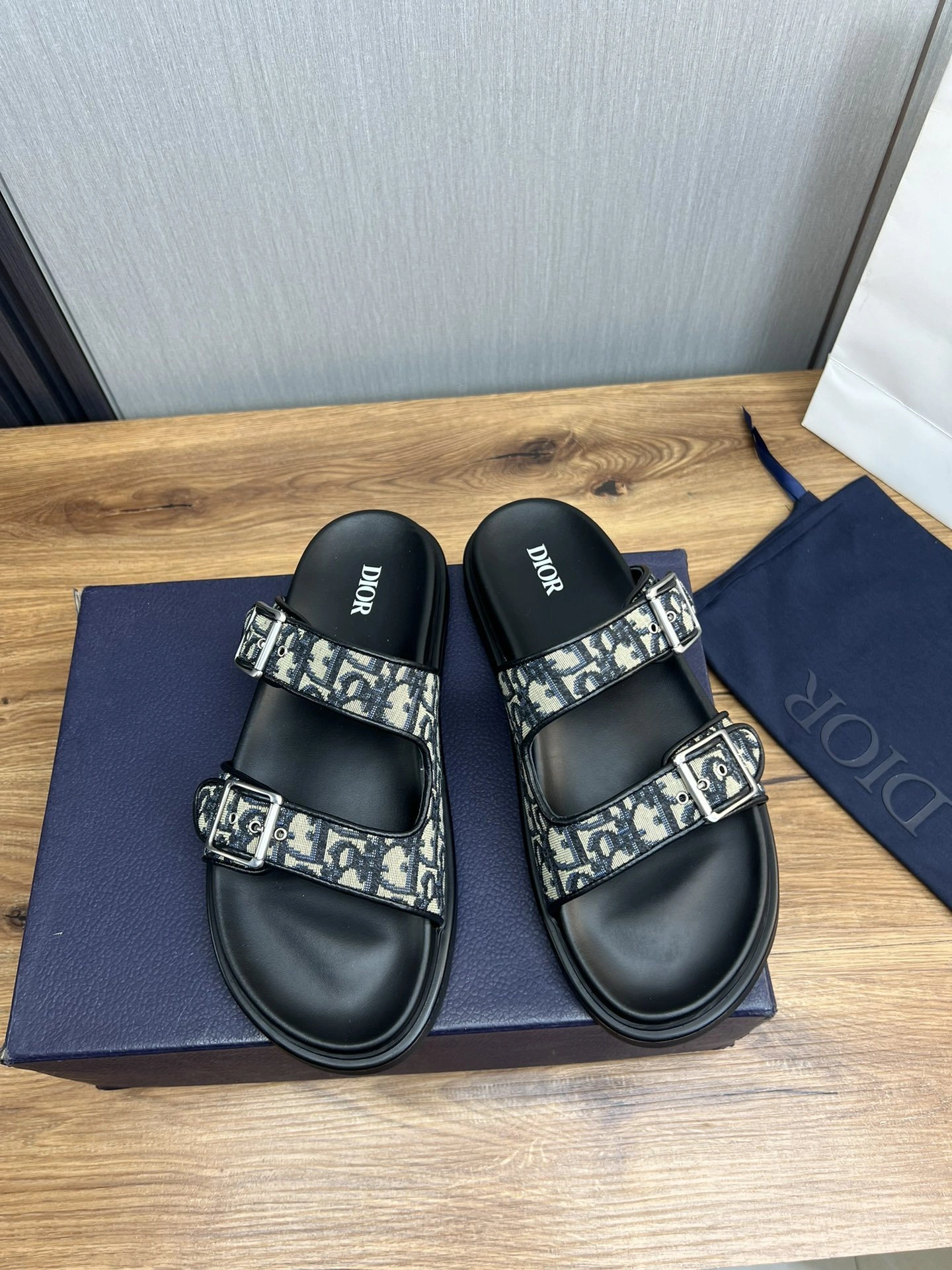 OOBB-- 4ior 3SA135ZSA_H561 Calfskin item:D-X158G1754