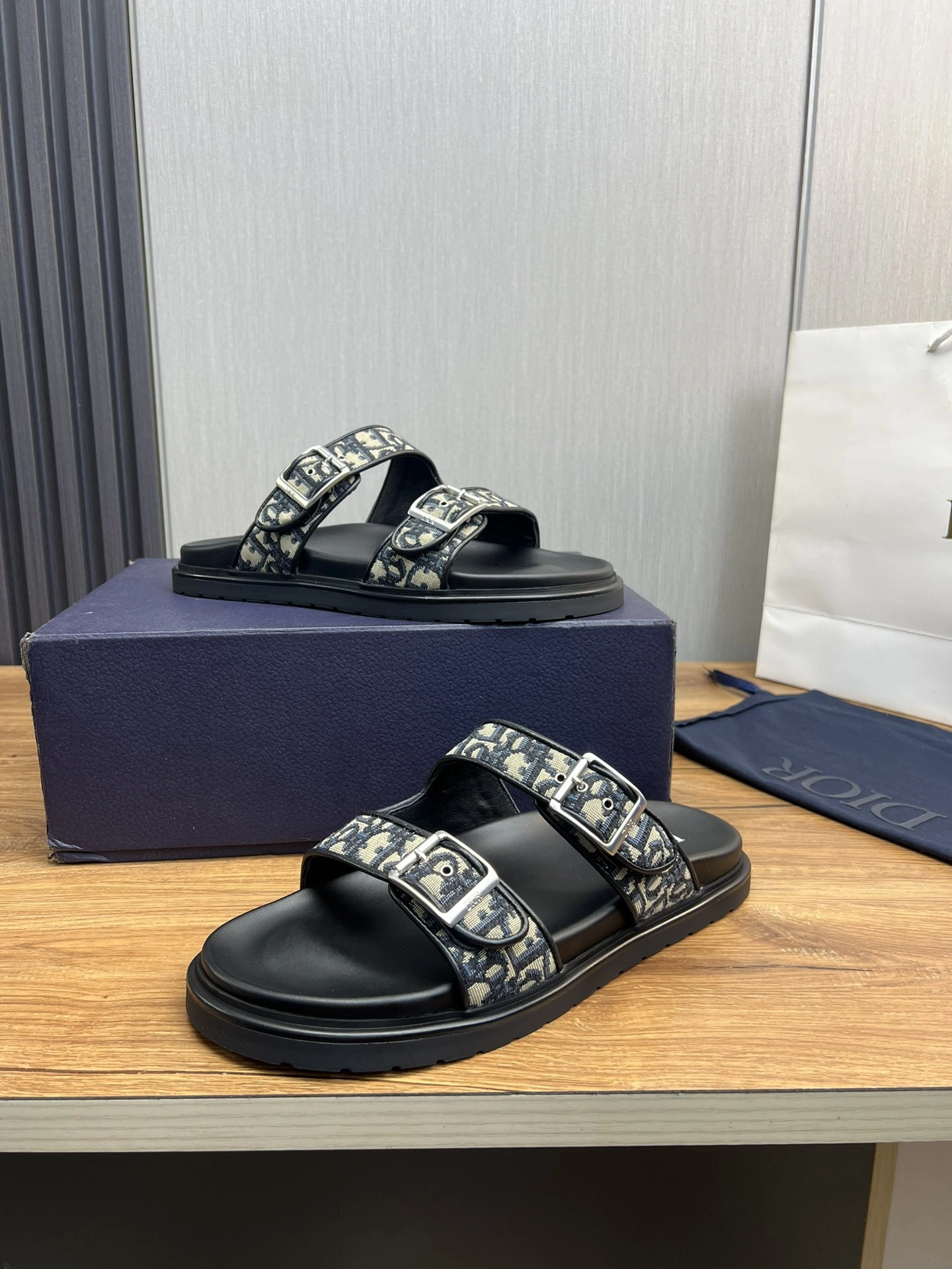 OOBB-- 4ior 3SA135ZSA_H561 Calfskin item:D-X158G1754