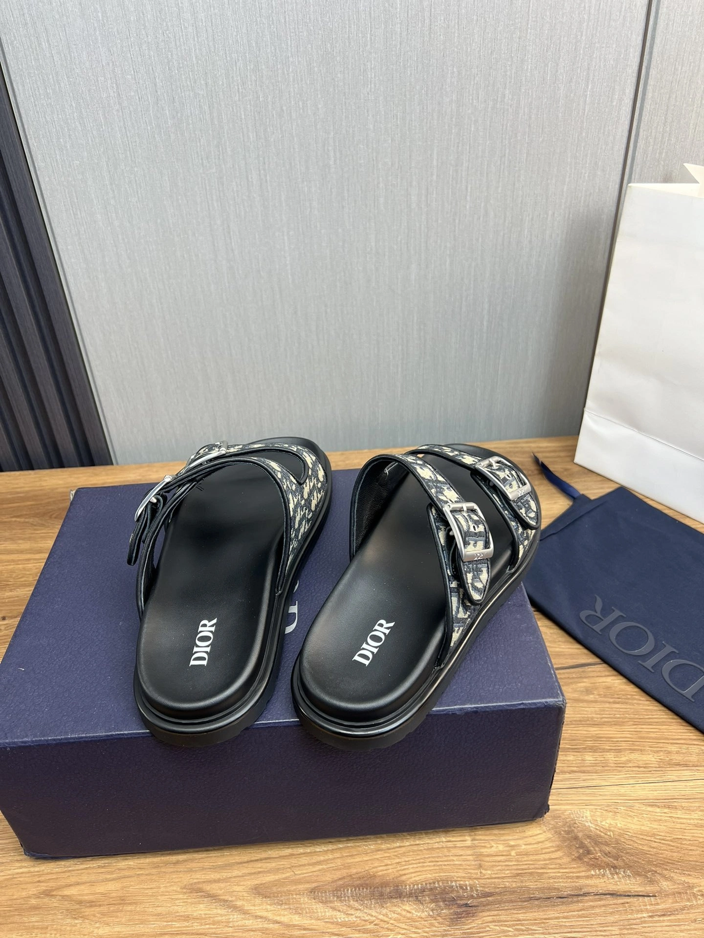 OOBB-- 4ior 3SA135ZSA_H561 Calfskin item:D-X158G1754