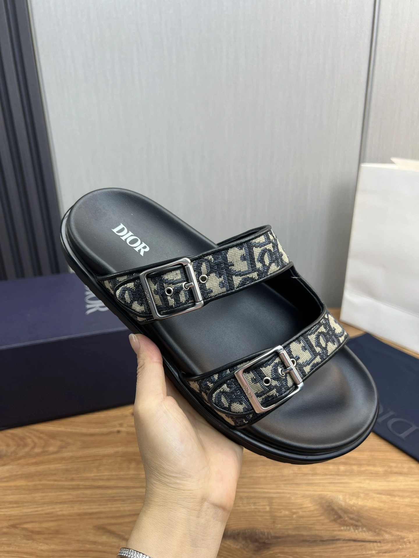 OOBB-- 4ior 3SA135ZSA_H561 Calfskin item:D-X158G1754