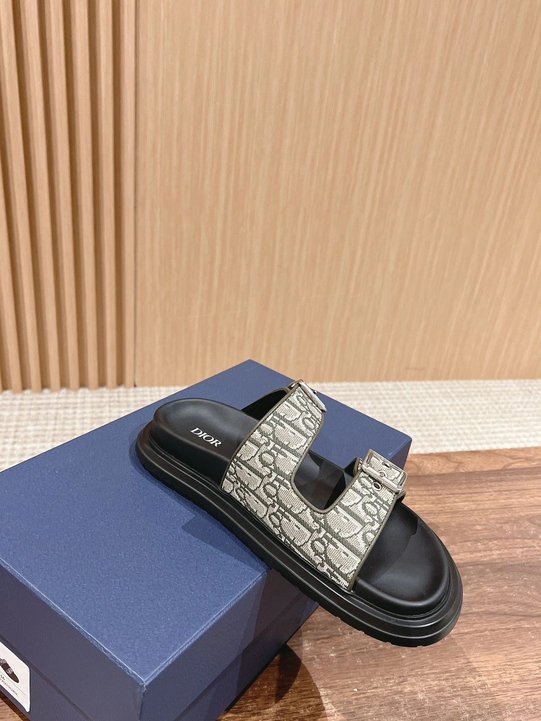 &OOBB-- 4ior 3SA135ZSA_H603 goatskin item:D-X000G1751