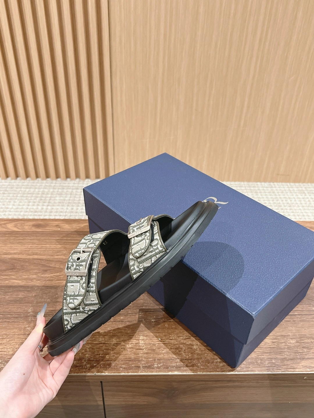 &OOBB-- 4ior 3SA135ZSA_H603 goatskin item:D-X000G1751