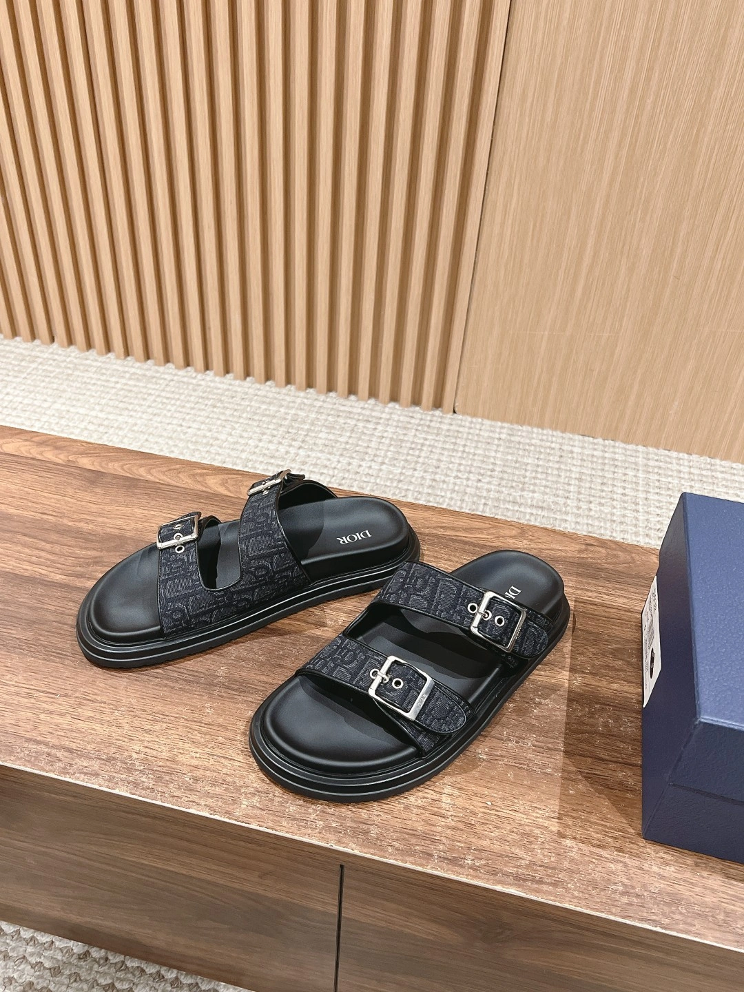 &OOBB-- 4ior 3SA135ZSA_H969 goatskin item:D-X000G1706