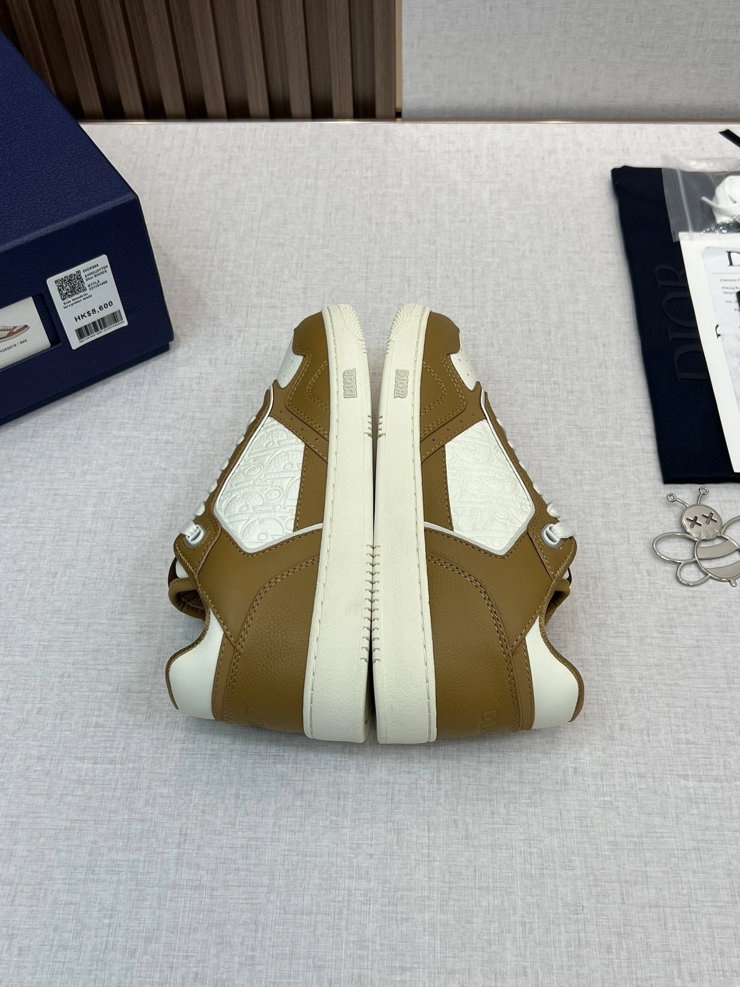 OOBB-- 4ior 3SN272ZAY_H775 cowhide B27 item:E-X000H0833