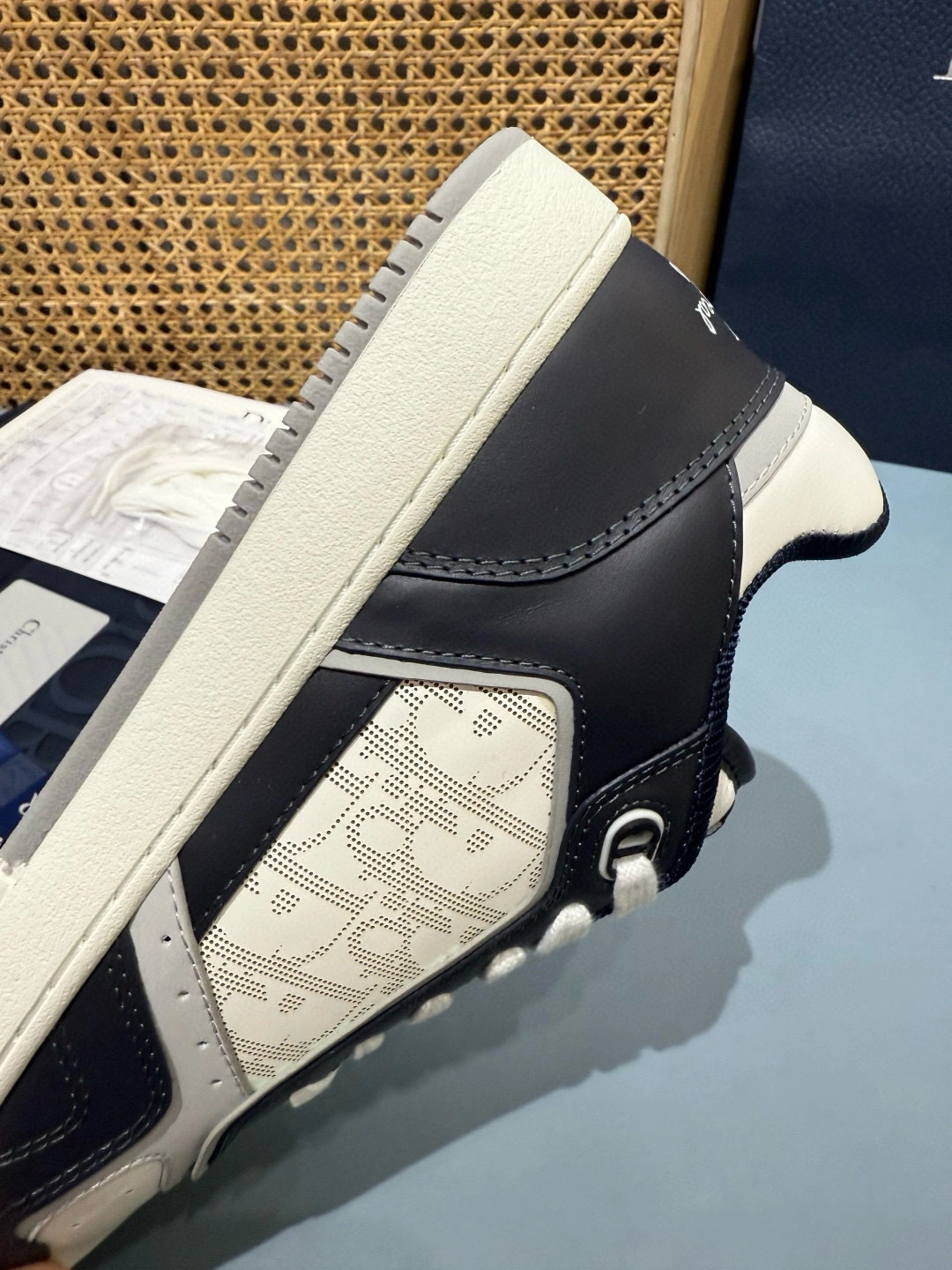 OOBB-- 4ior 3SN272ZFQ_H593 B27 cowhide item:E-X430E2541Y