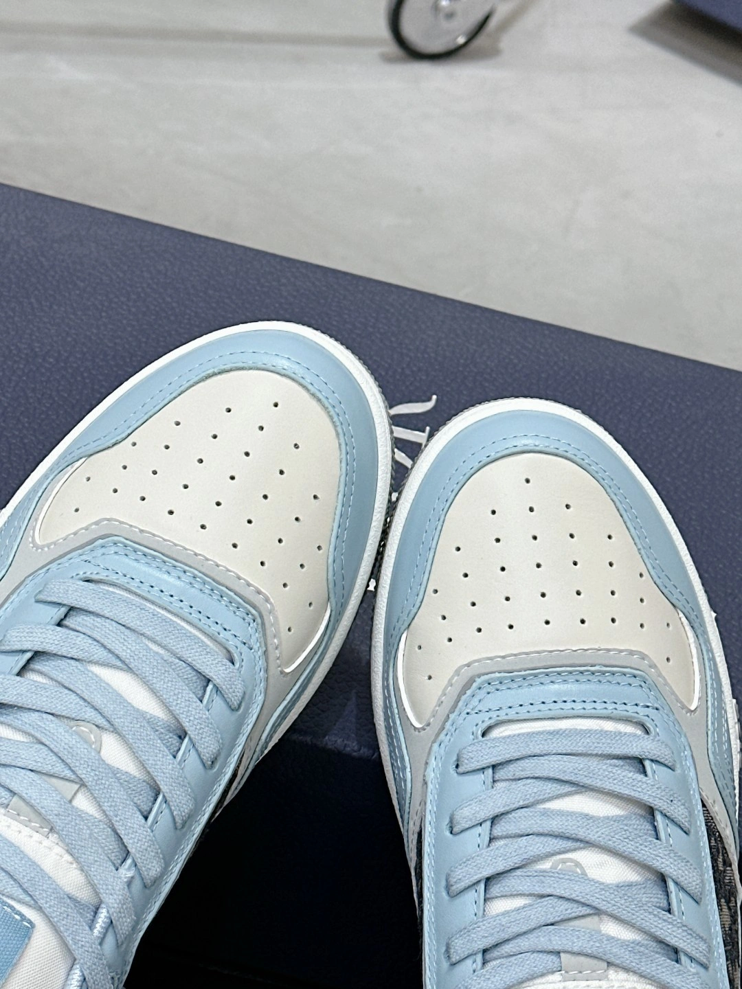 OOBB-- 4ior 3SN272ZIR_H526 B27 Thick soles：3CM Calfskin item:D-X000G0437