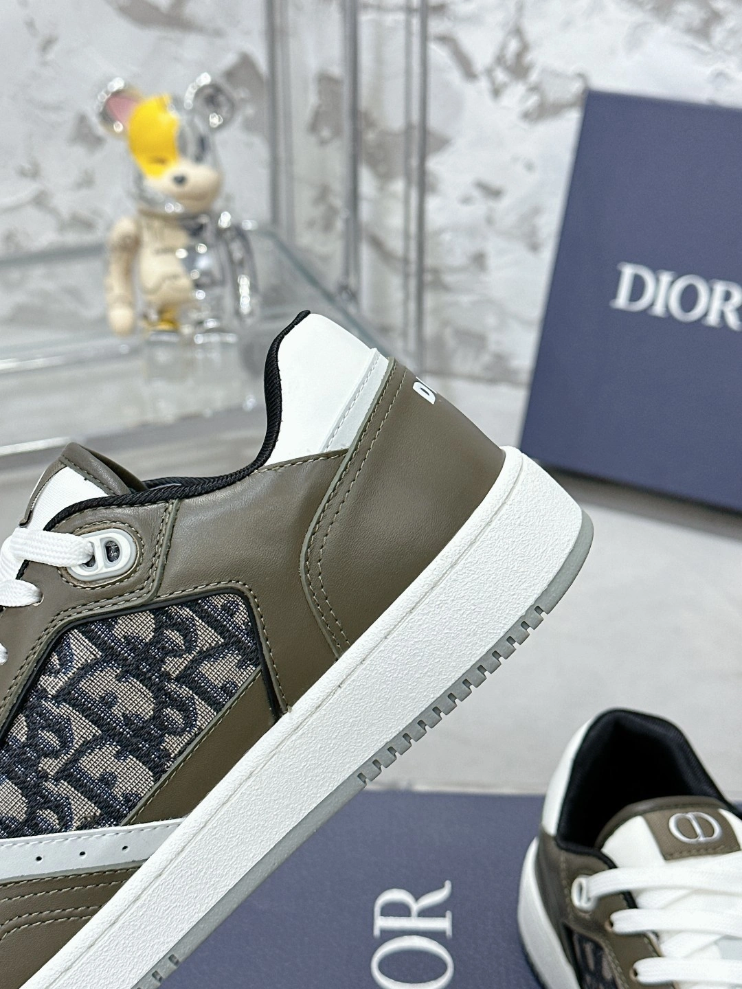 OOBB-- 4ior 3SN272ZIR_H661 B27 Thick soles：3CM Calfskin item:D-X000G0436