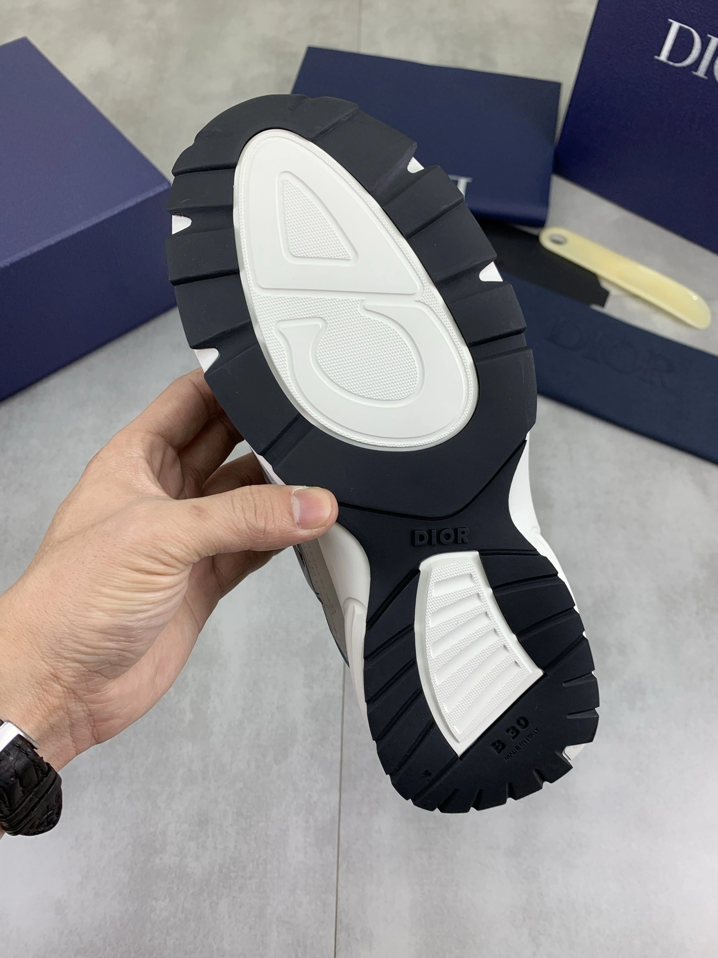 OOBB-- 4ior 3SN279ZRB_H859 cowhide B30 item:F-X555A0120B
