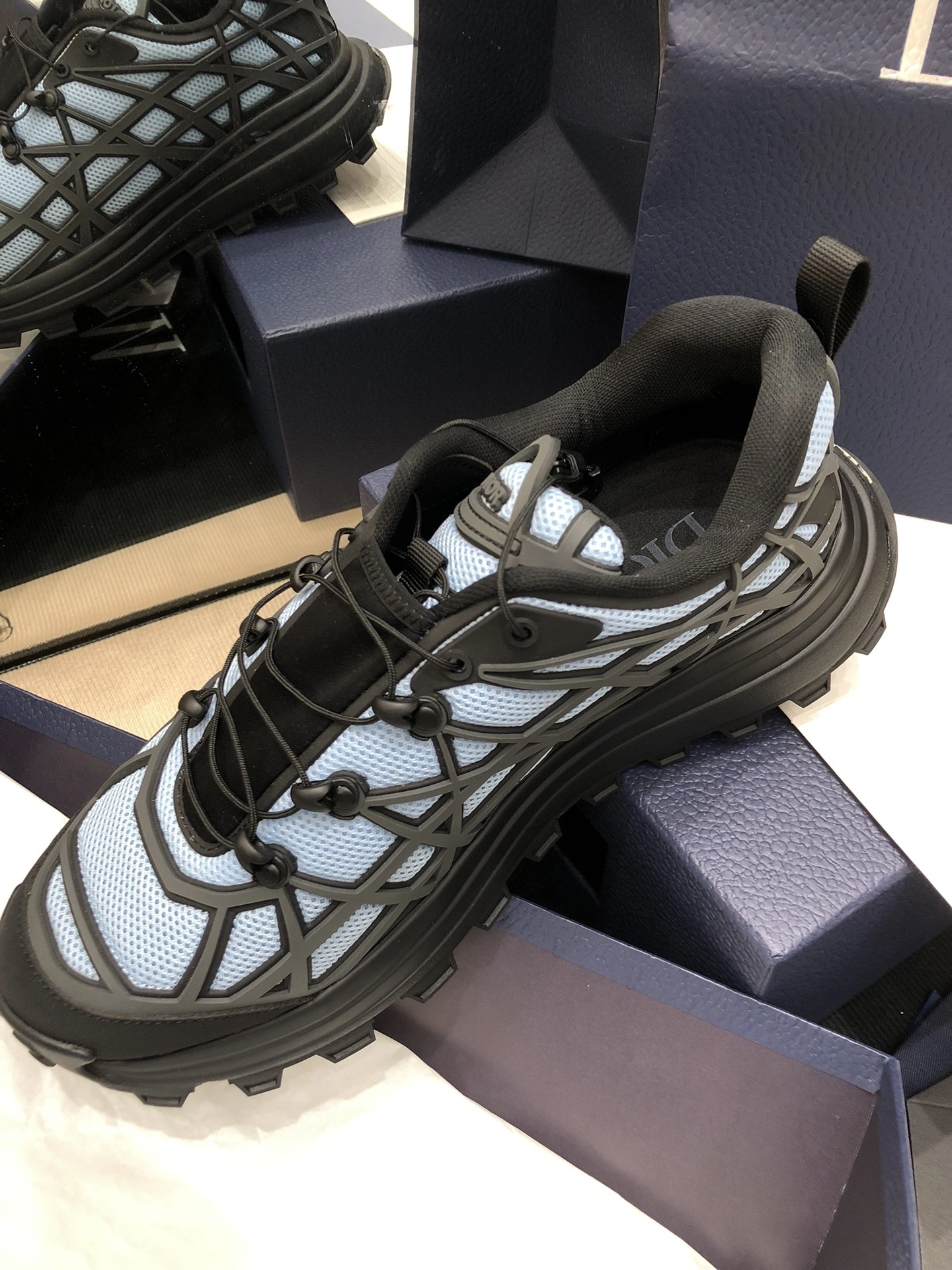 OOBB-- 4ior 3SN297ZUV_H568 B31 Runner item:D-X062L1012