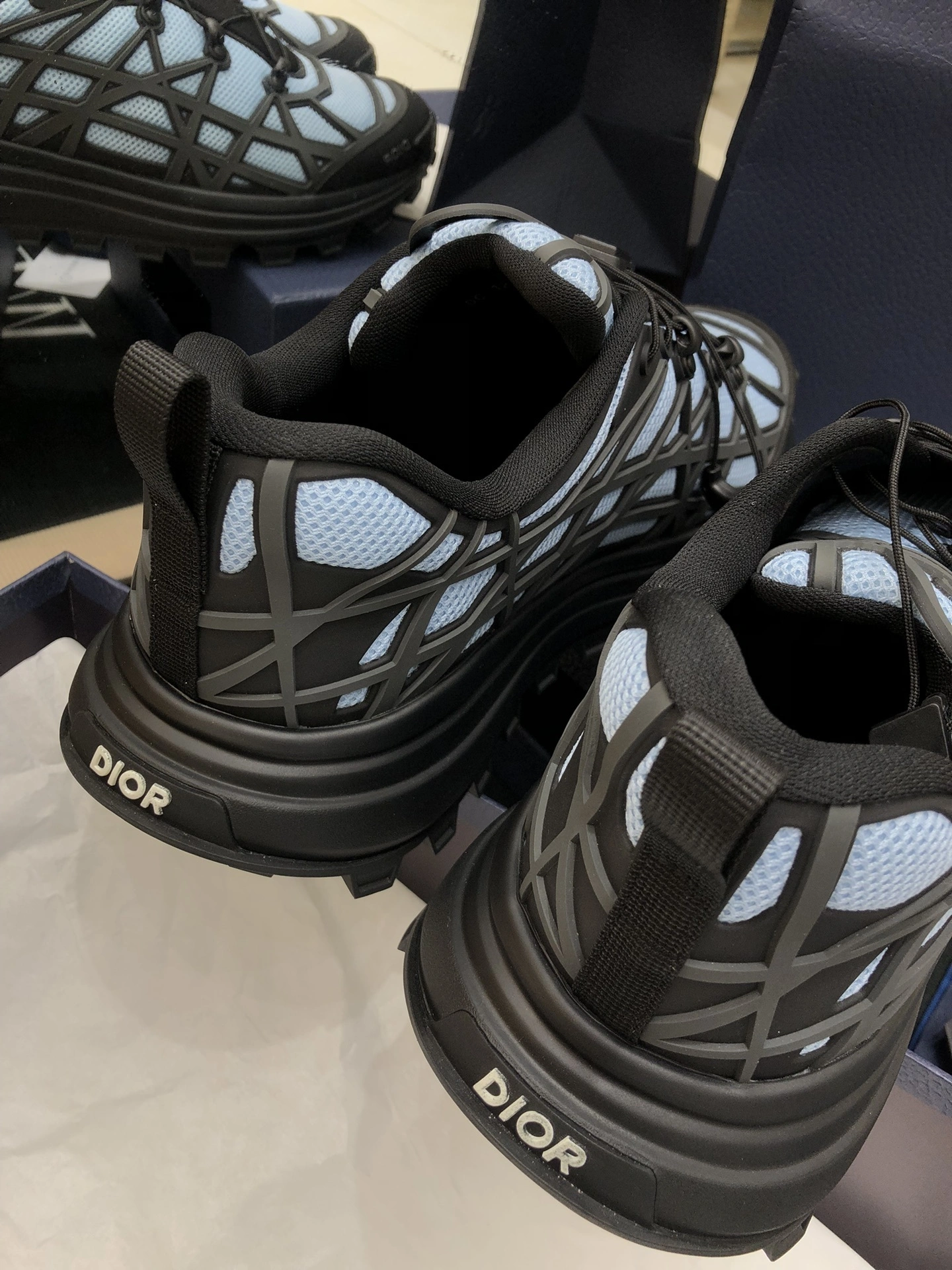 OOBB-- 4ior 3SN297ZUV_H568 B31 Runner item:D-X062L1012