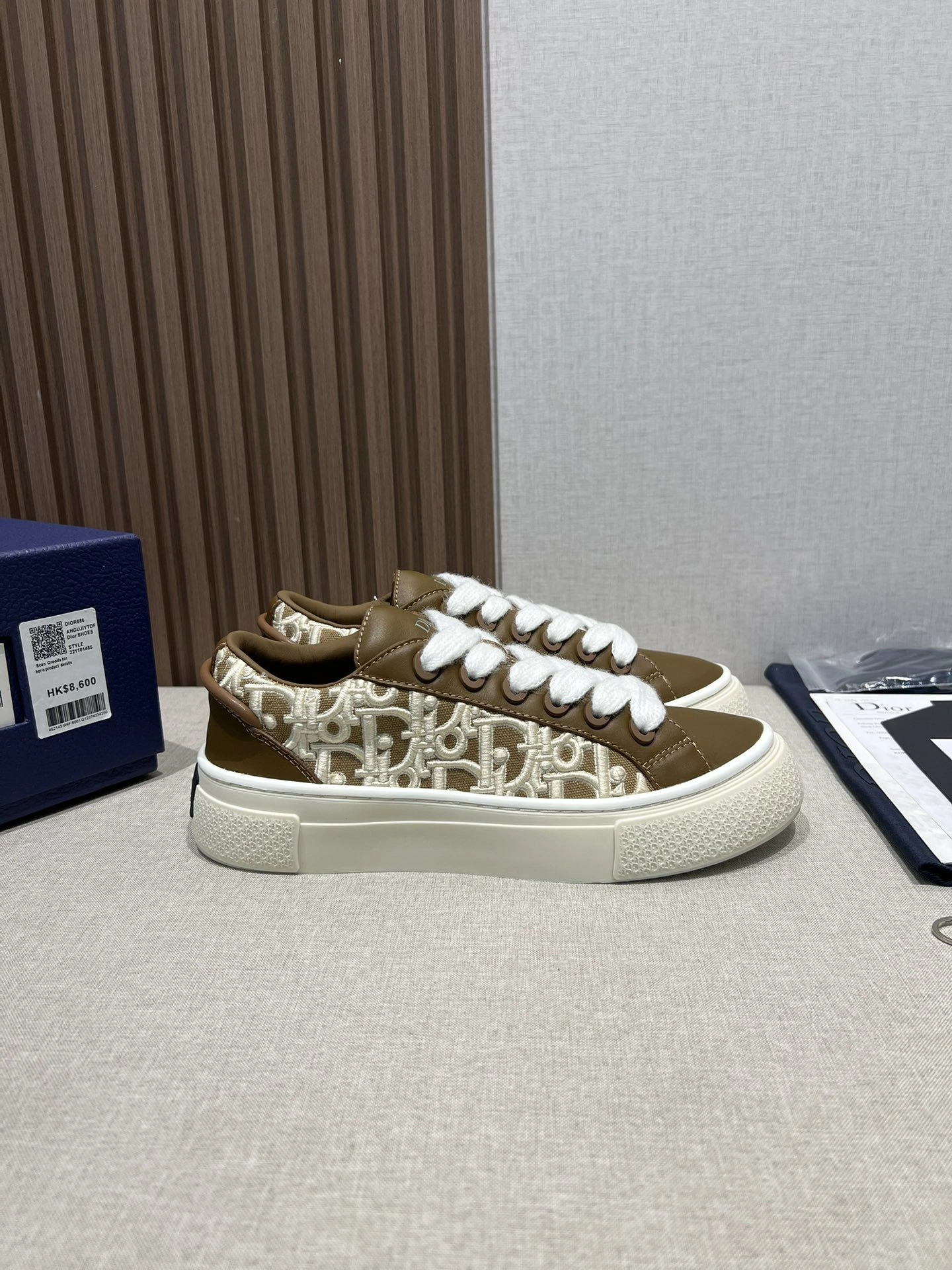 OOBB-- 4ior 3SN303ZYQ_H730 cowhide item:E-X000H0828